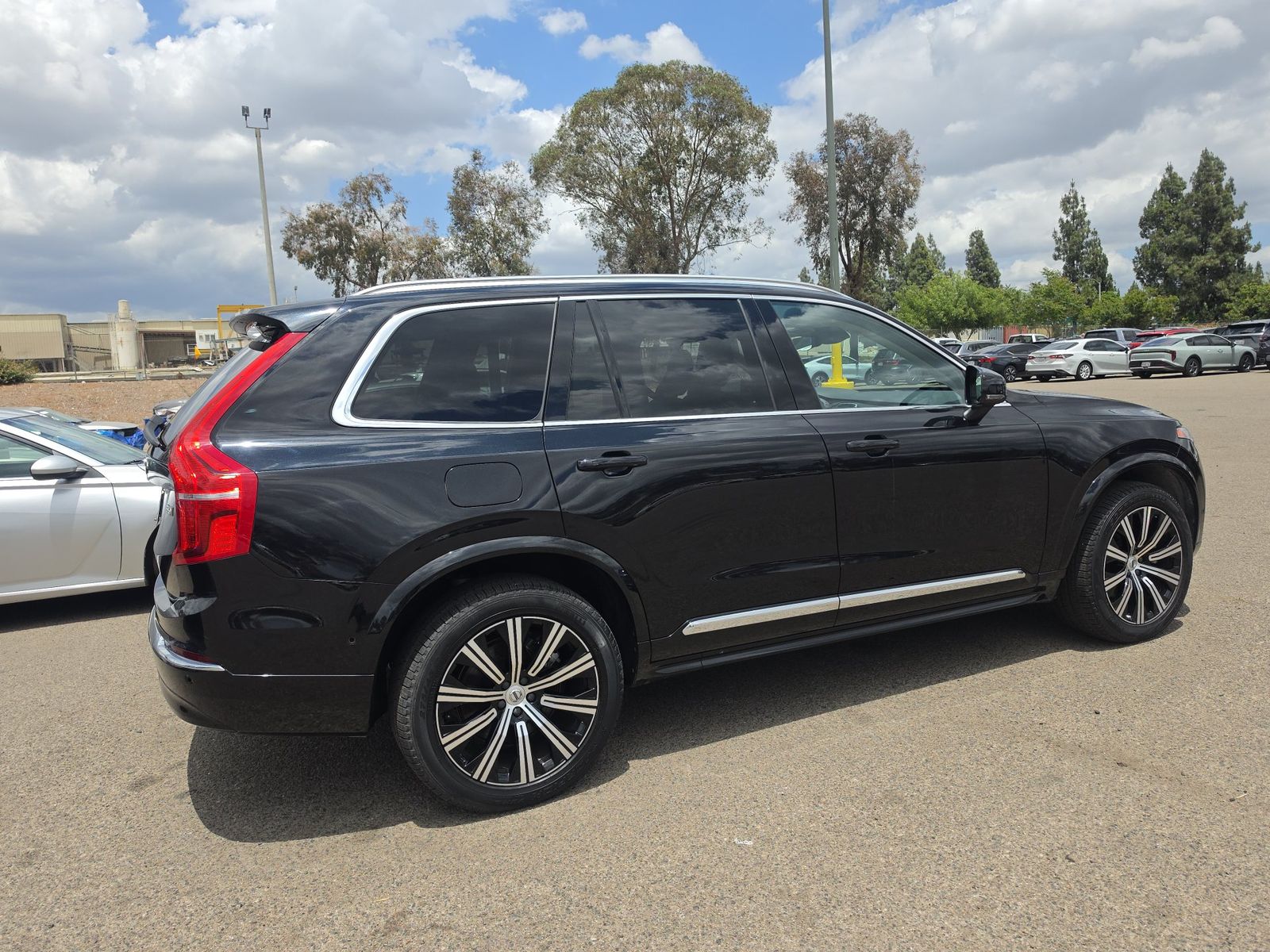 2025 Volvo XC90 B6 Plus FWD