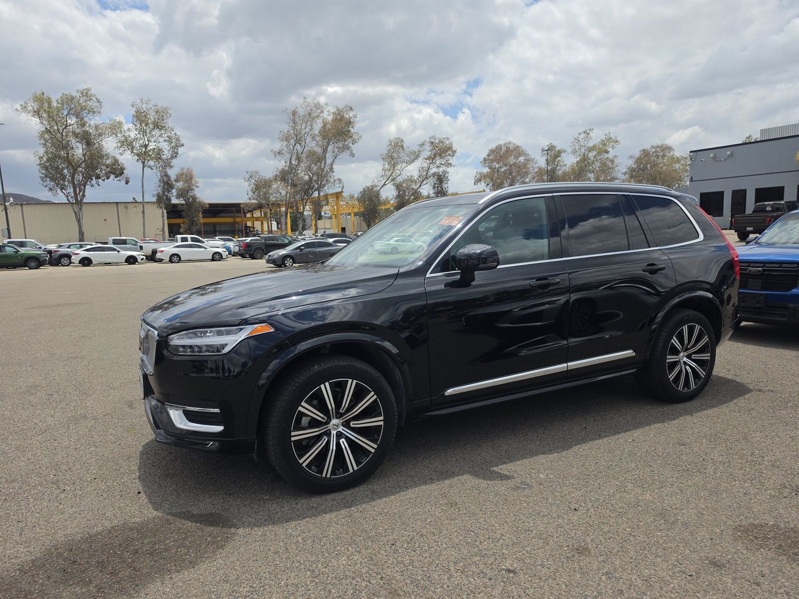 2025 Volvo XC90 B6 Plus FWD