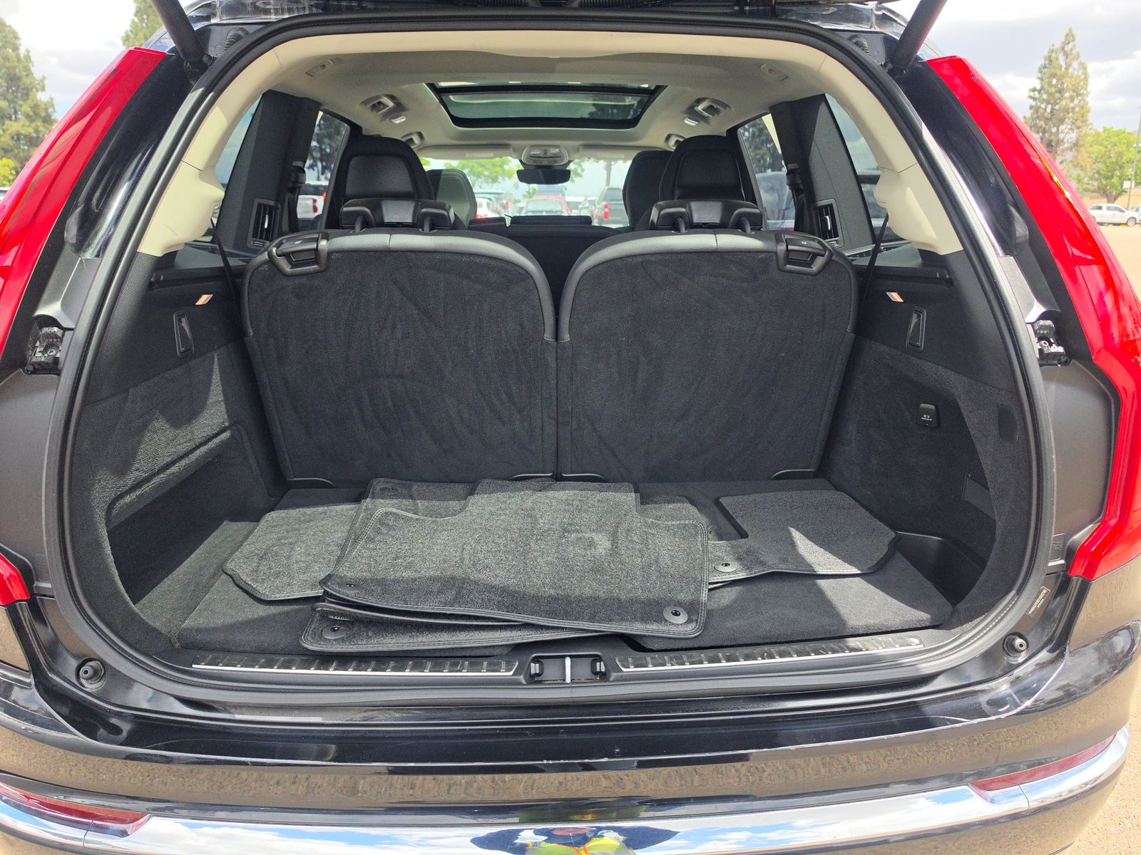 2025 Volvo XC90 B6 Plus FWD