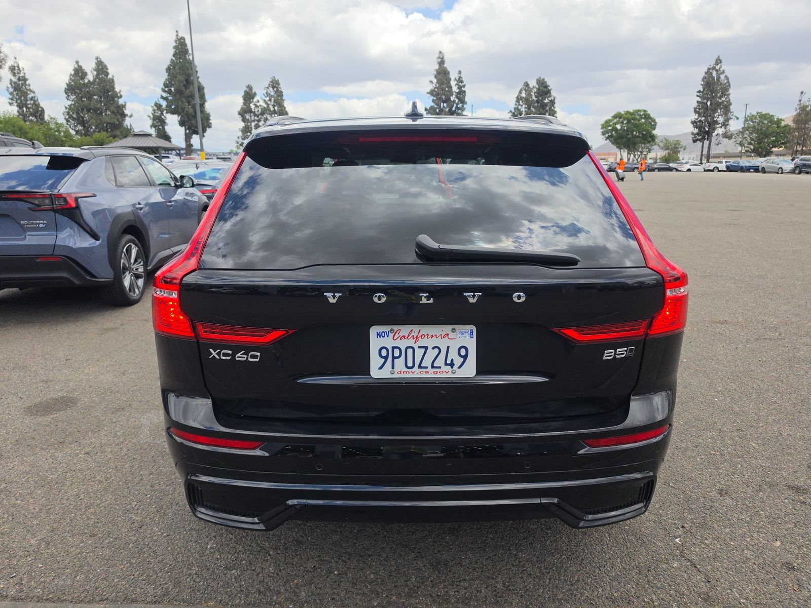 2025 Volvo XC60 B5 Plus FWD