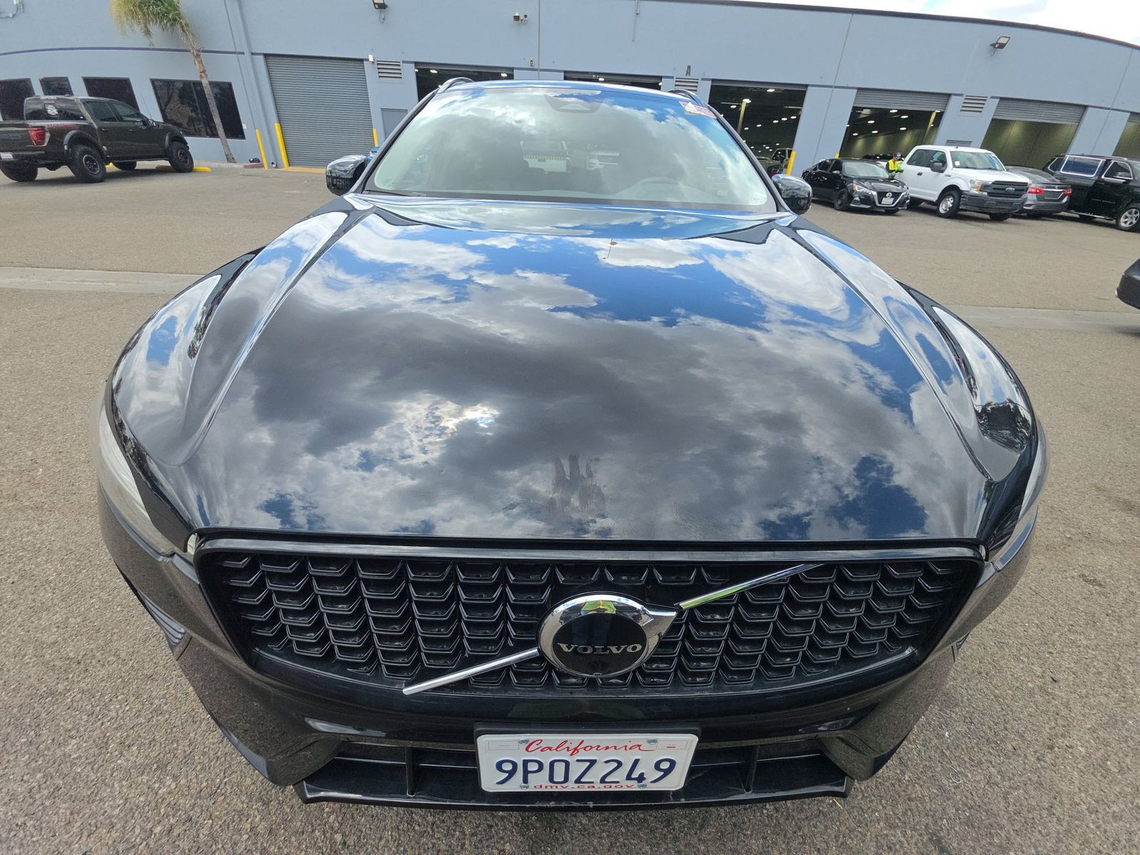 2025 Volvo XC60 B5 Plus FWD