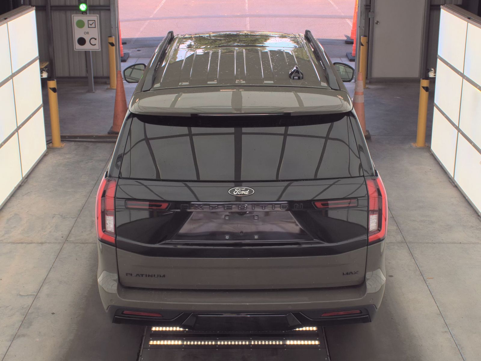 FORD EXPEDITION MAX - 7