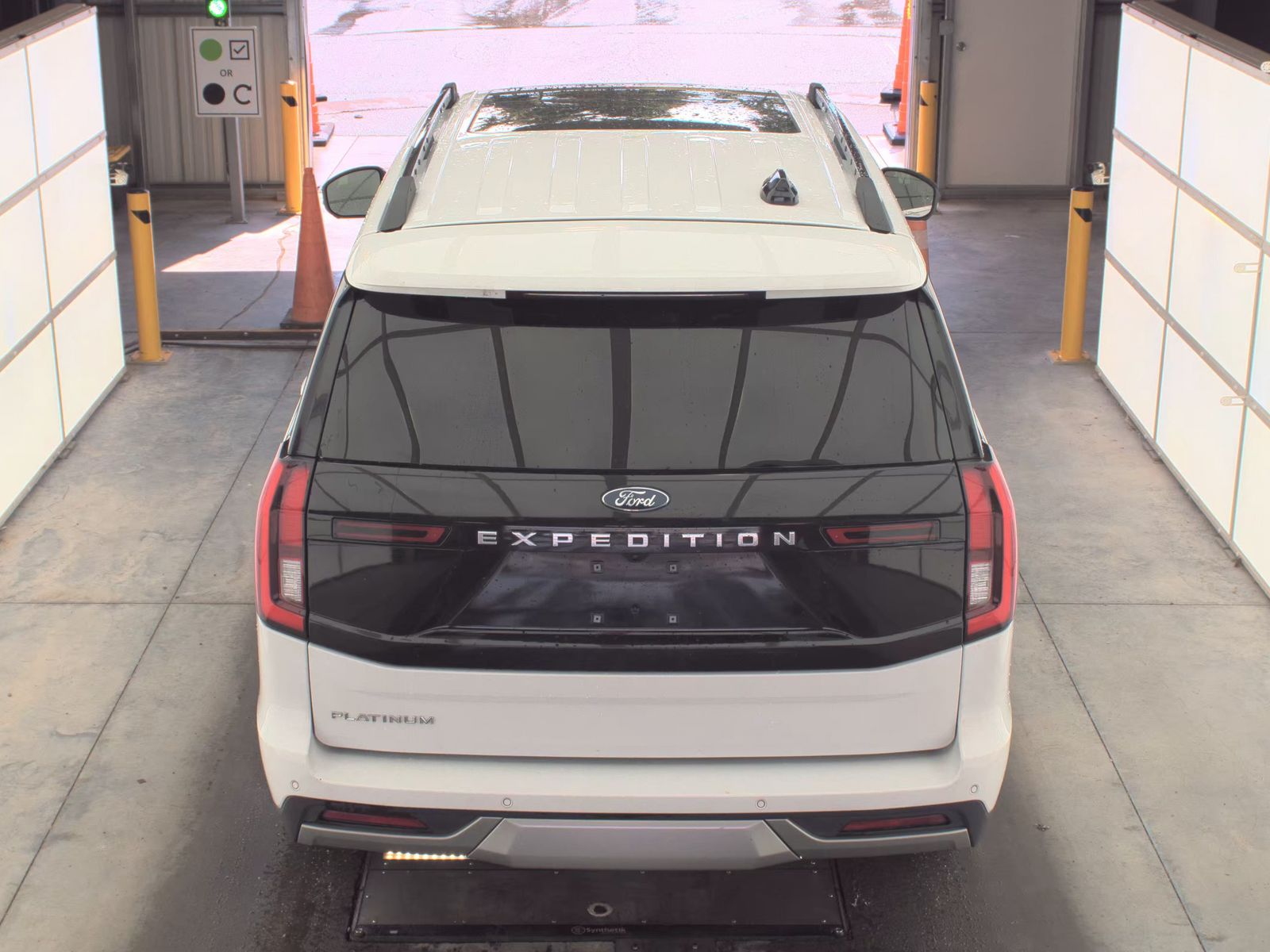 FORD EXPEDITION - 6