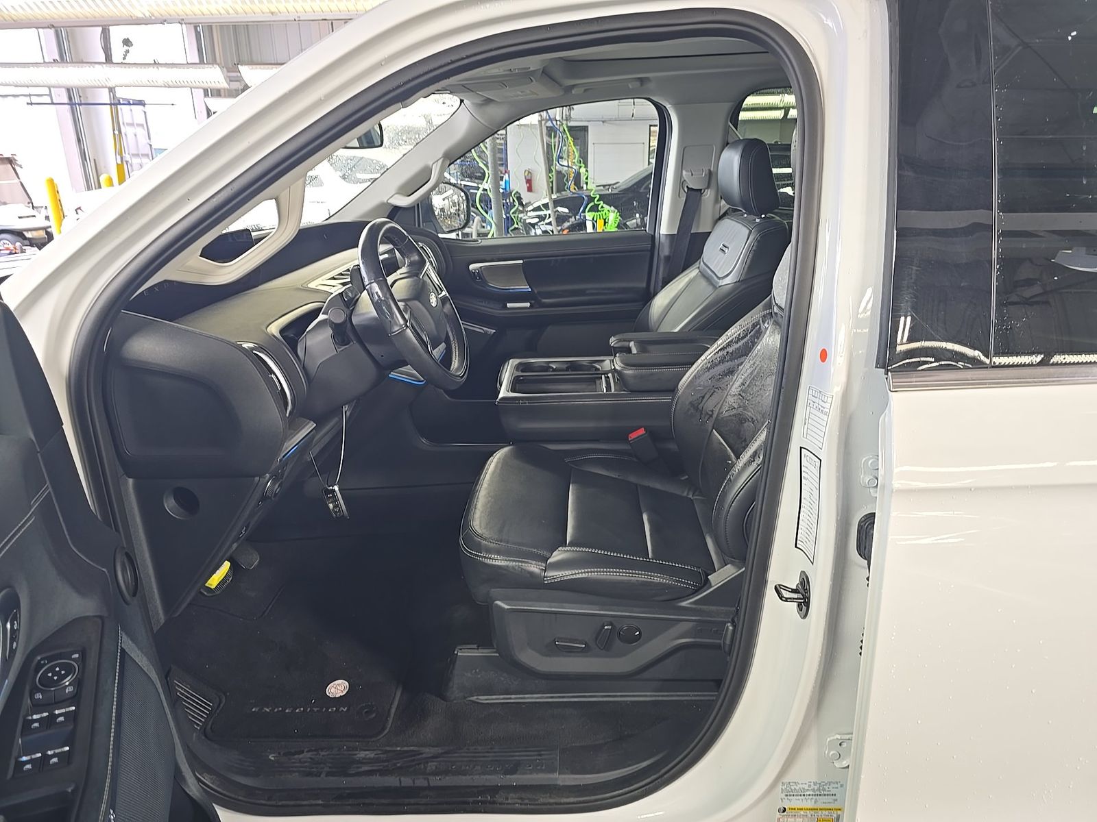 FORD EXPEDITION - 8