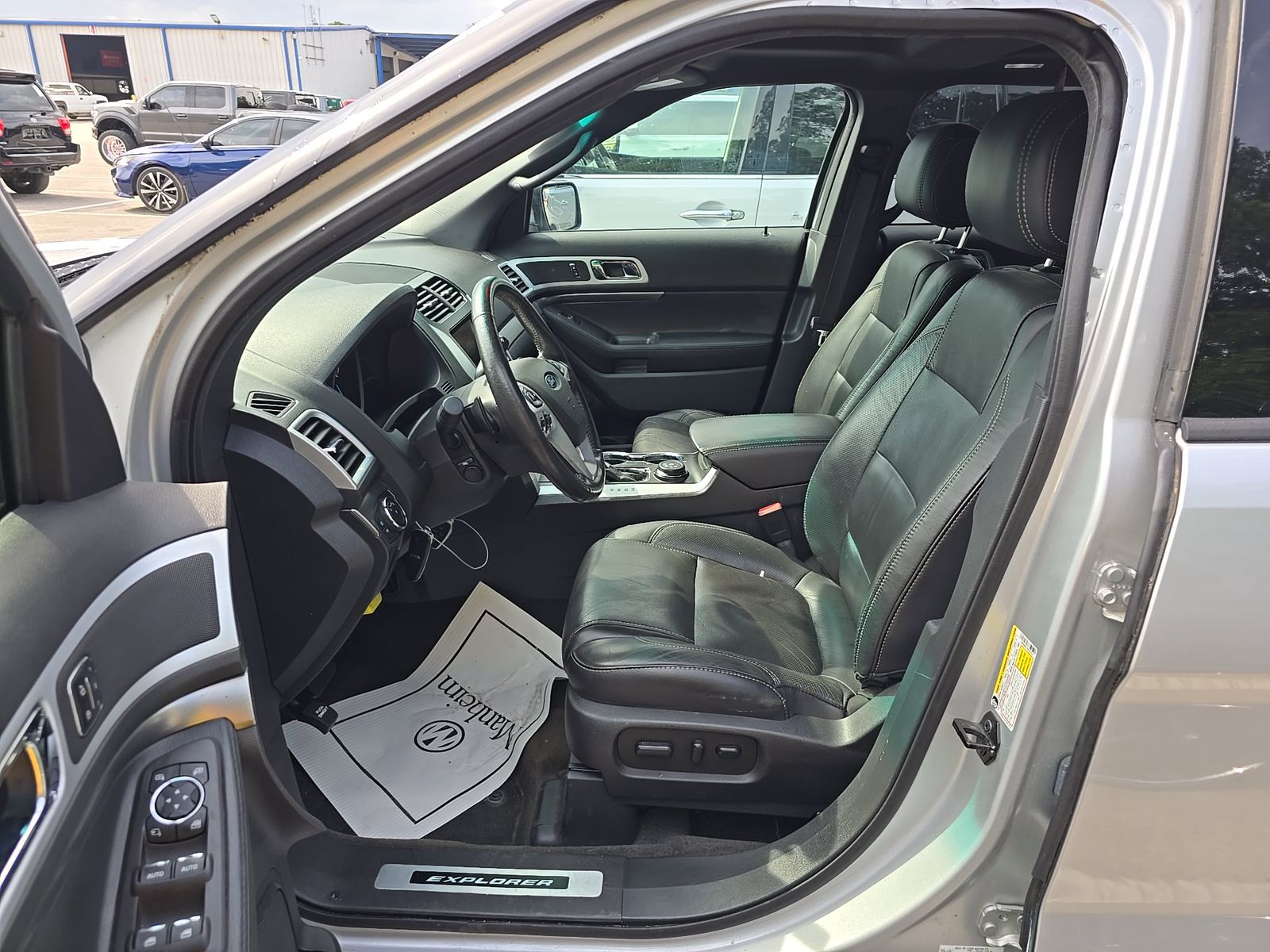 FORD EXPLORER - 8
