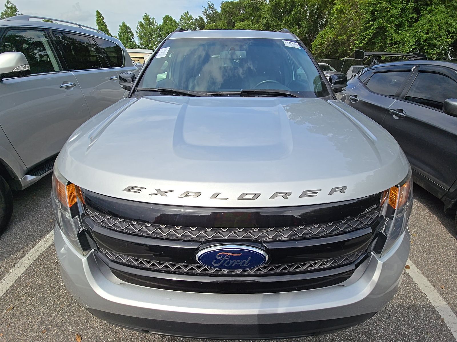 FORD EXPLORER - 3