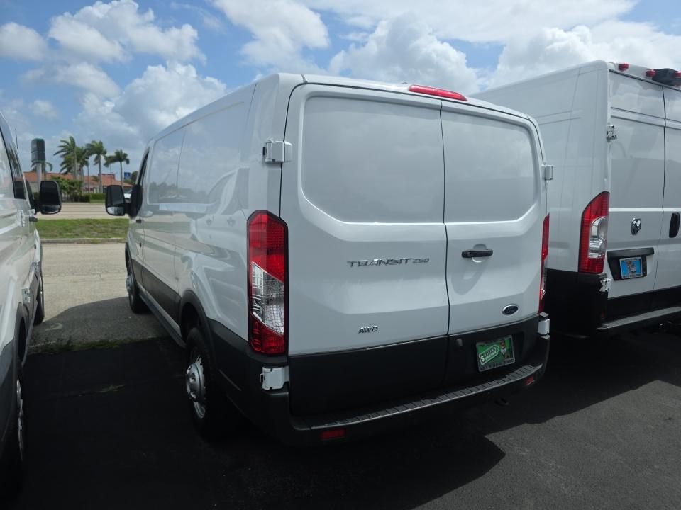 FORD TRANSIT 250 - 7