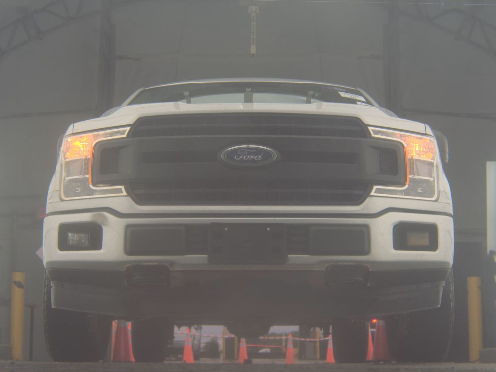 FORD F-150 - 4