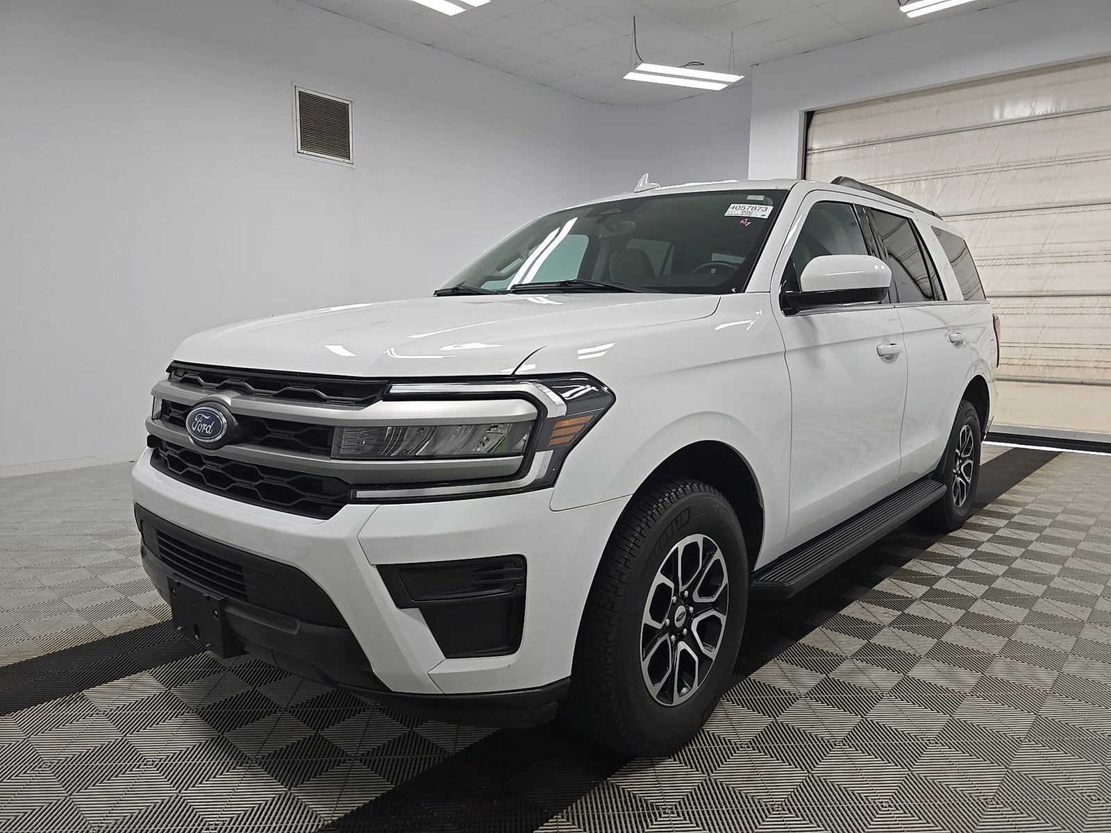 FORD EXPEDITION - 1