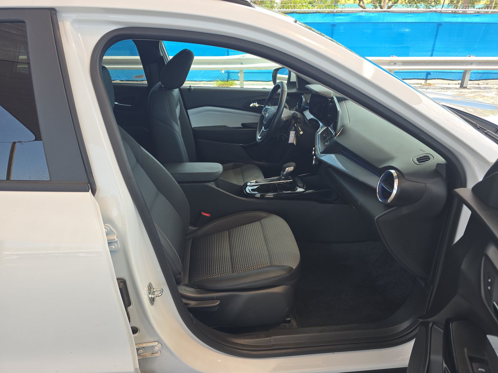 CHEVROLET TRAX - 9