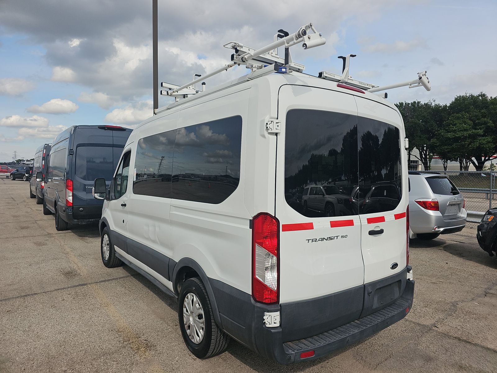FORD TRANSIT 150 - 7