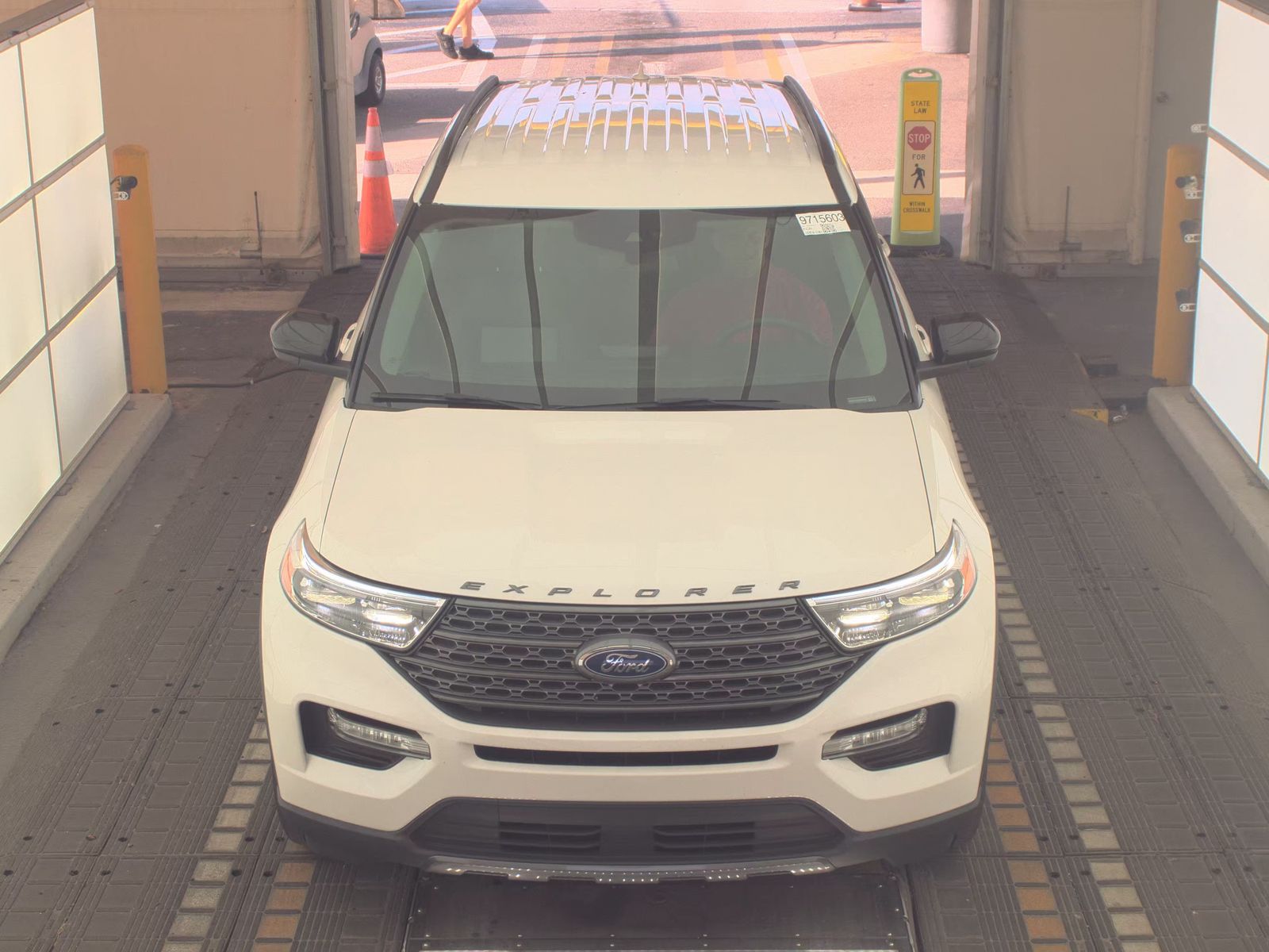 FORD EXPLORER - 3