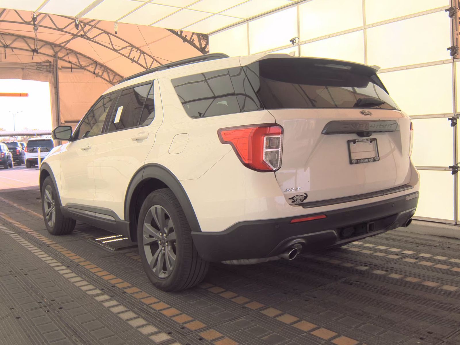 FORD EXPLORER - 9