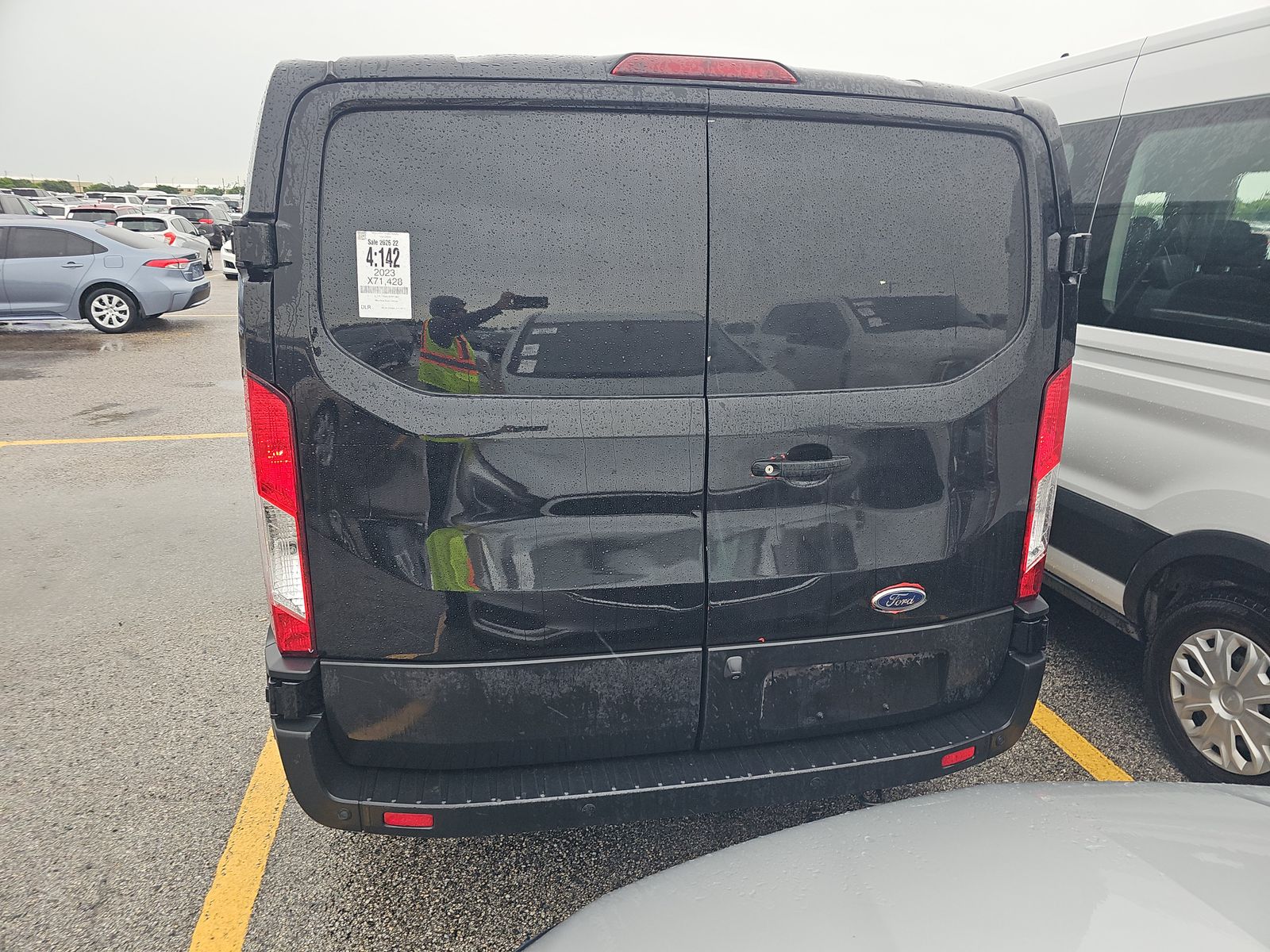 FORD TRANSIT 150 - 6
