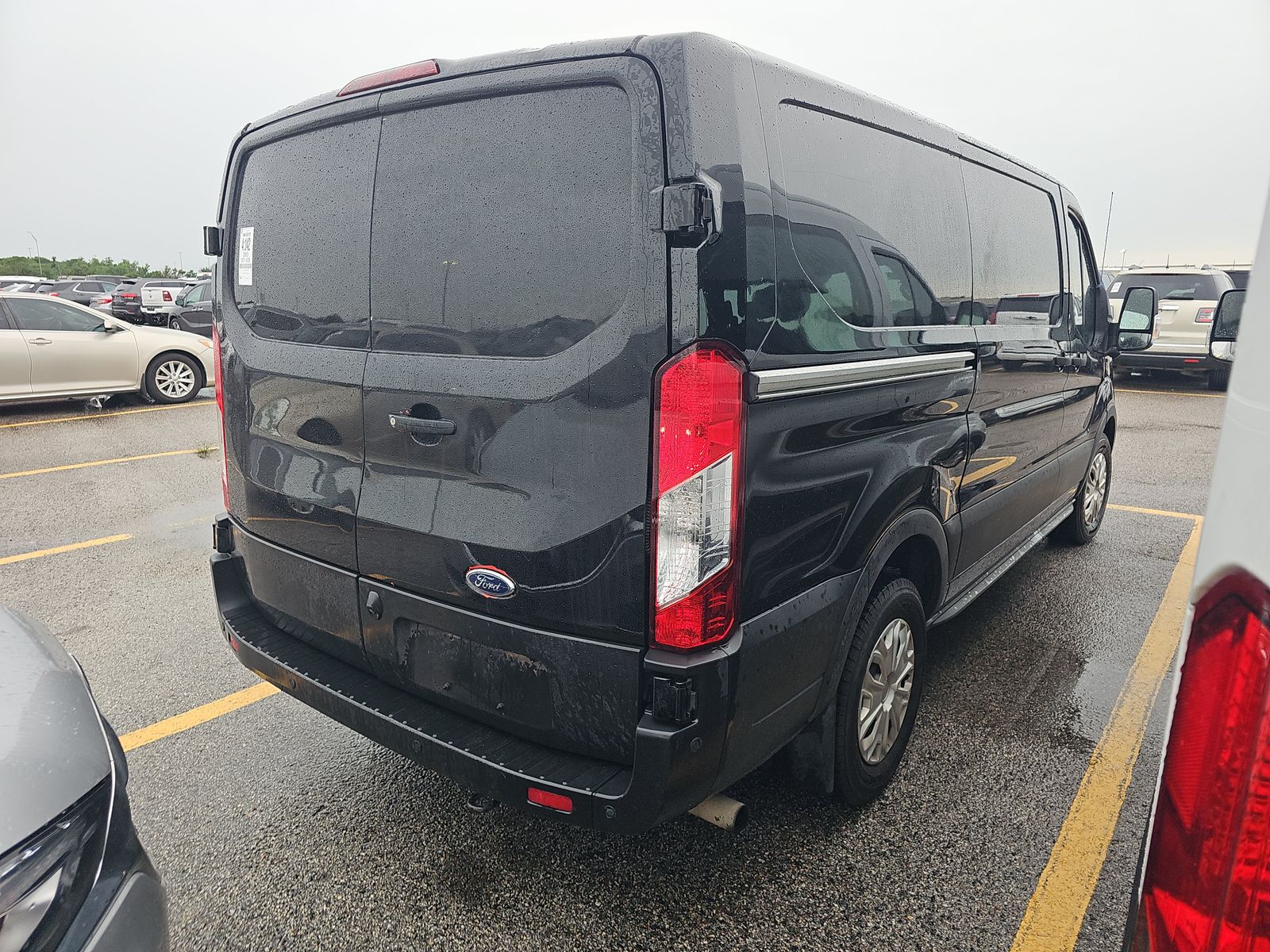 FORD TRANSIT 150 - 5