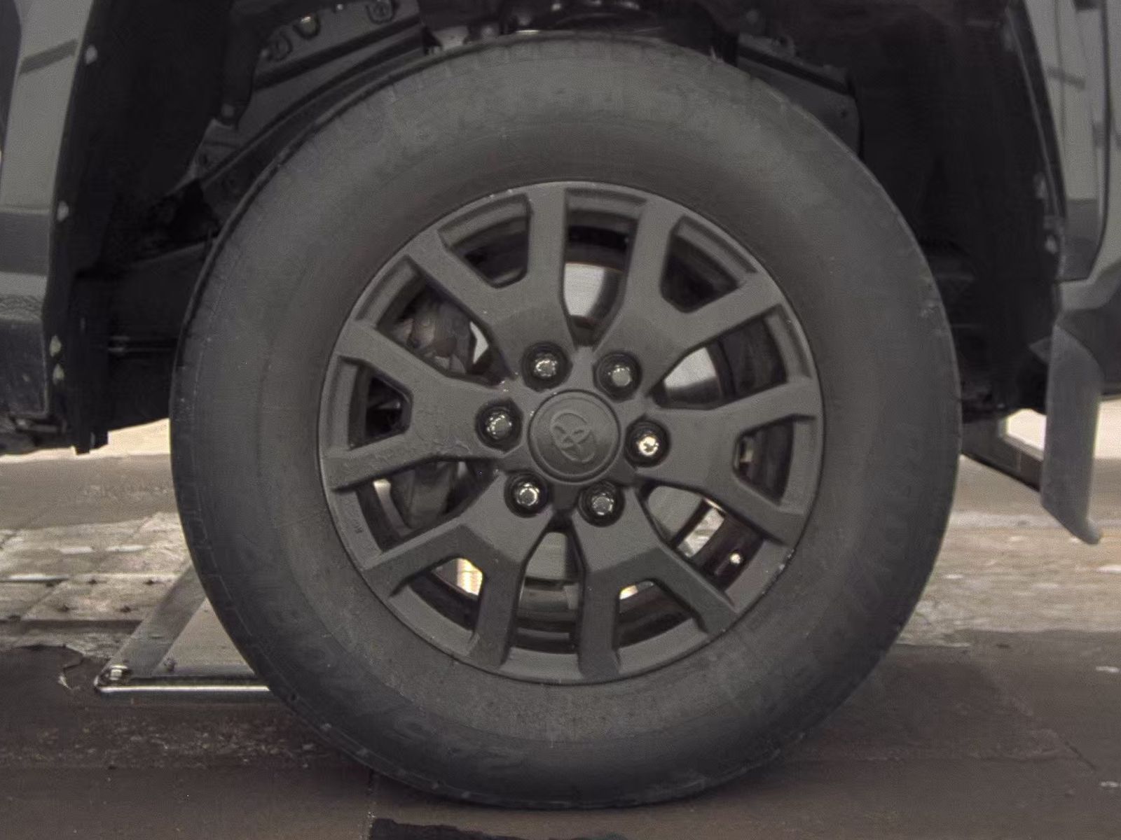 2025 Toyota Tacoma SR5 RWD