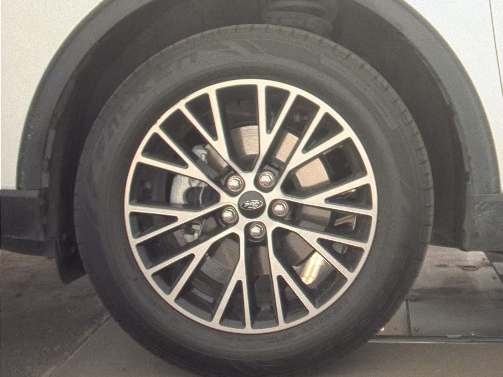 FORD ESCAPE - 10