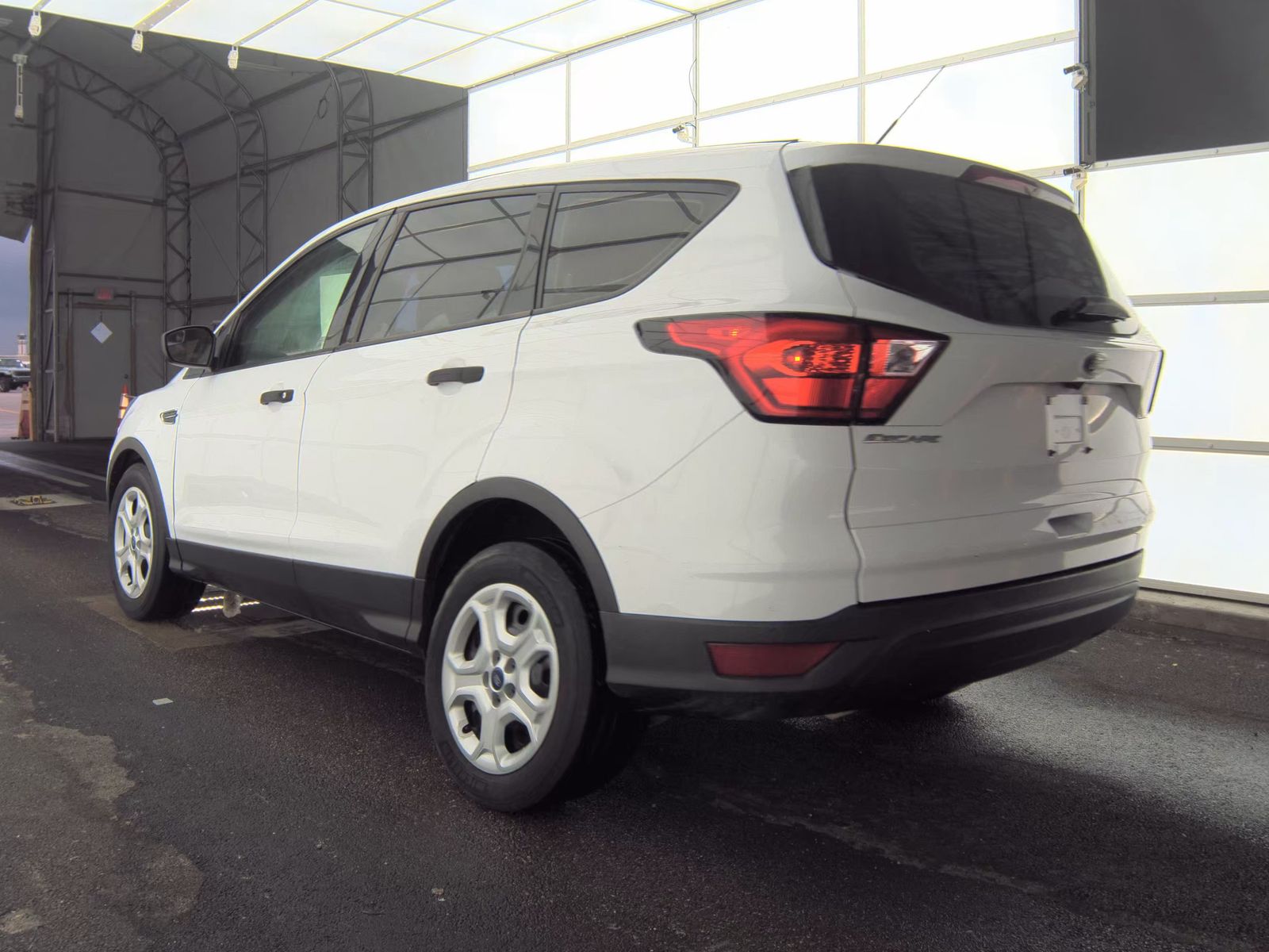 FORD ESCAPE - 9