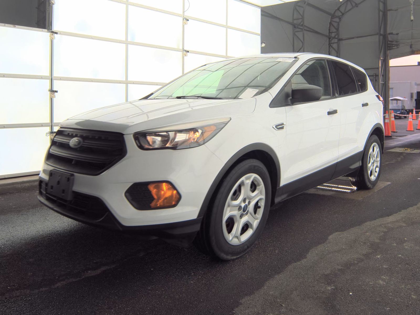 FORD ESCAPE - 1