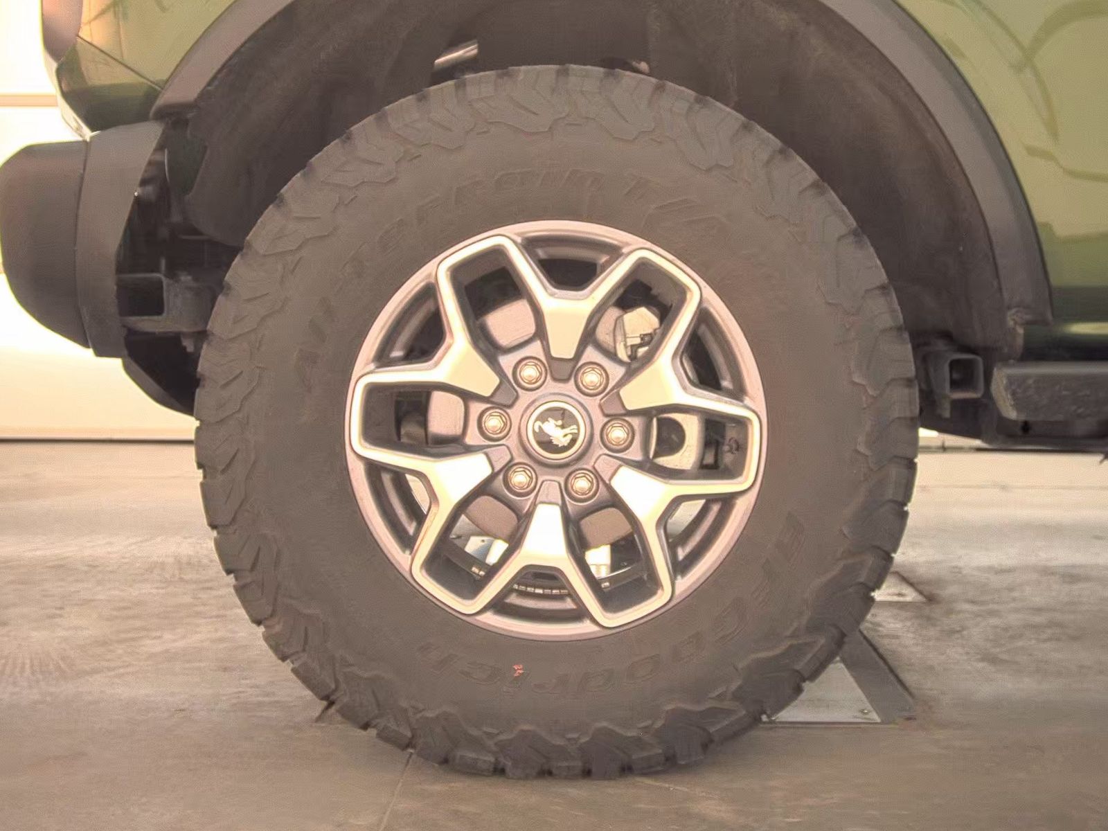 FORD BRONCO - 10