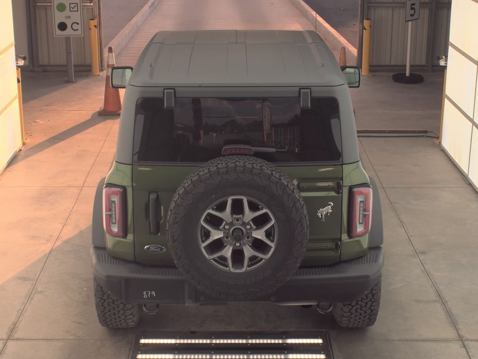 FORD BRONCO - 7