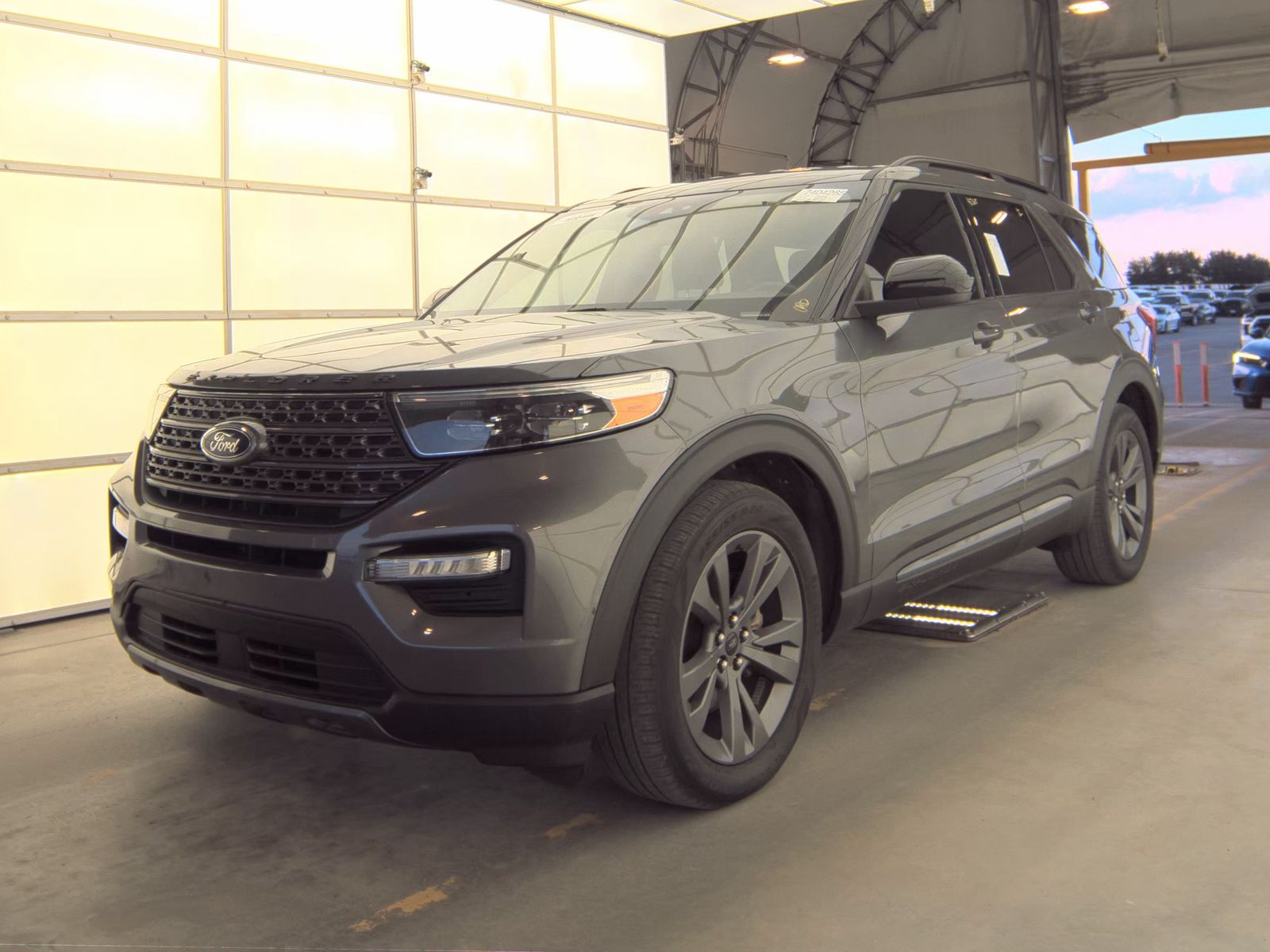 FORD EXPLORER - 1