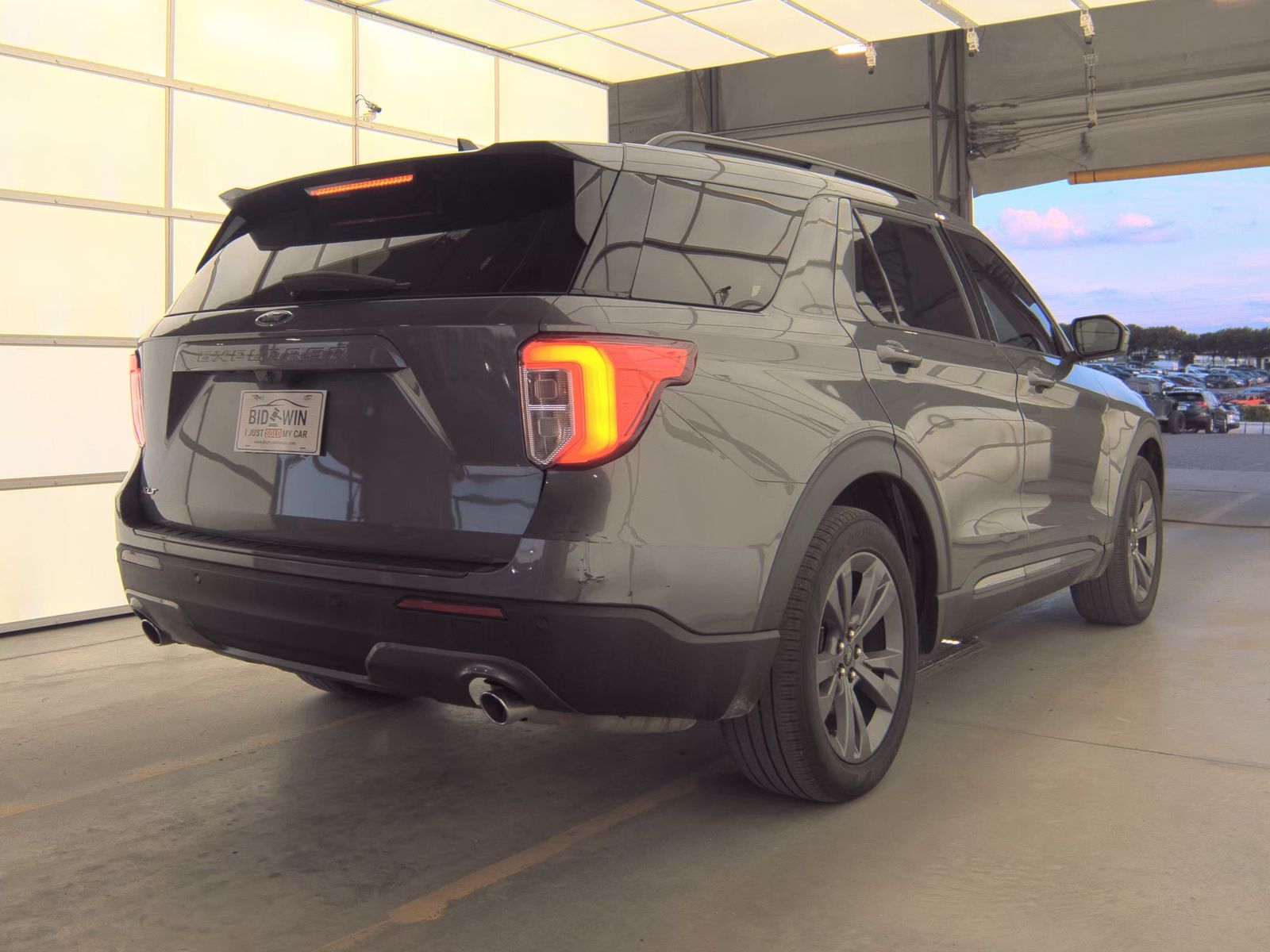 FORD EXPLORER - 6