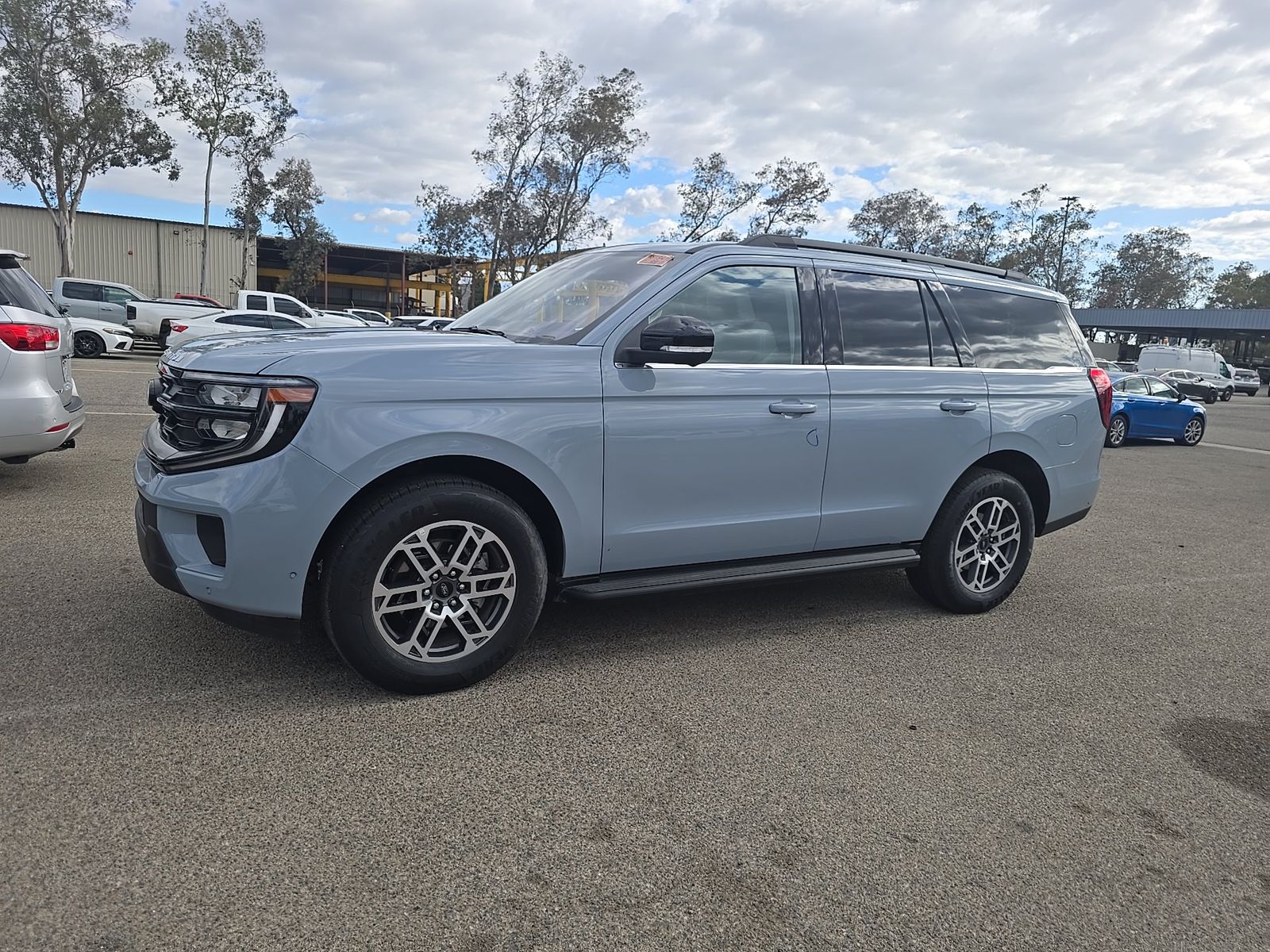 FORD EXPEDITION - 1