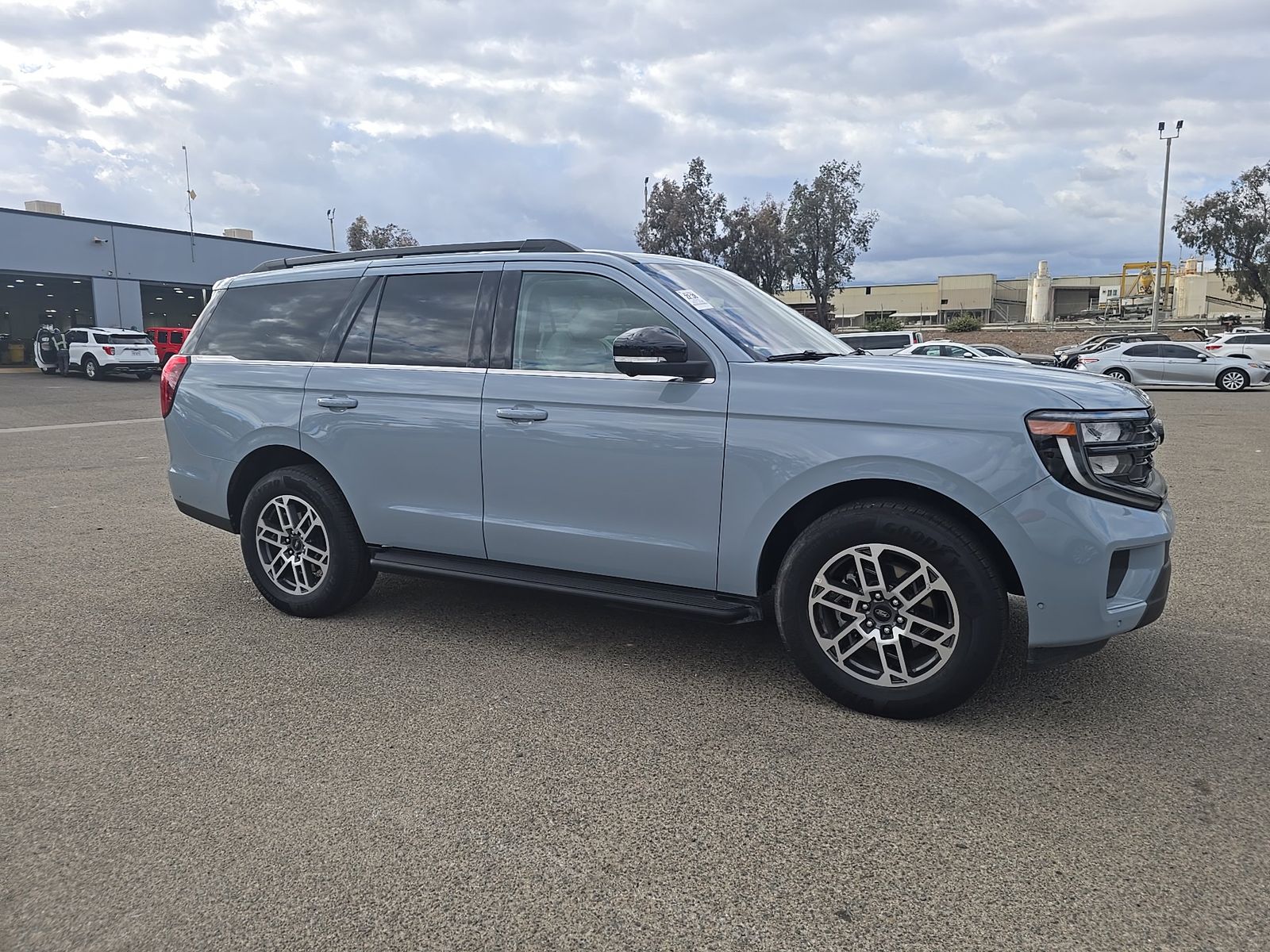 FORD EXPEDITION - 4