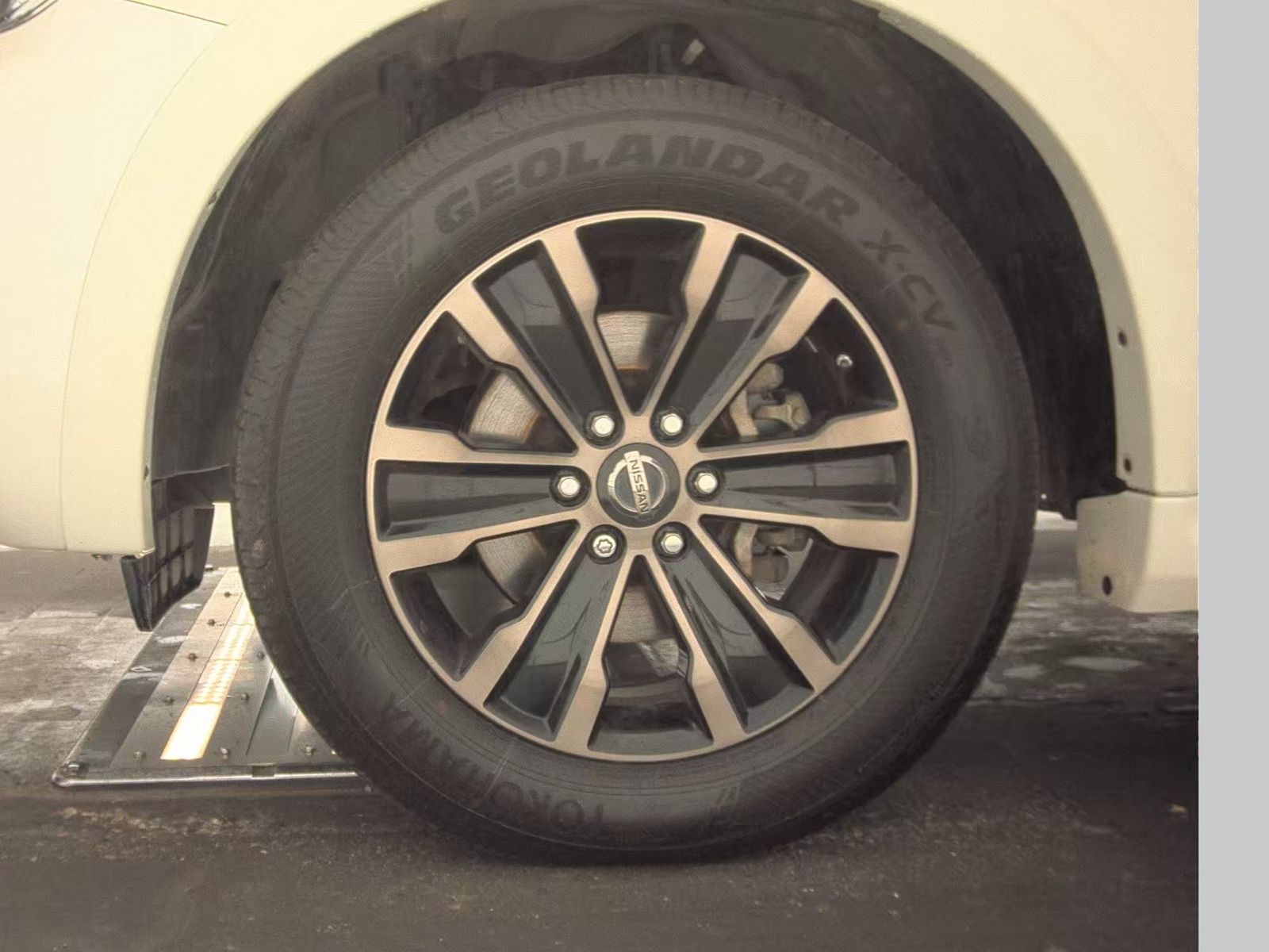 NISSAN ARMADA - 10