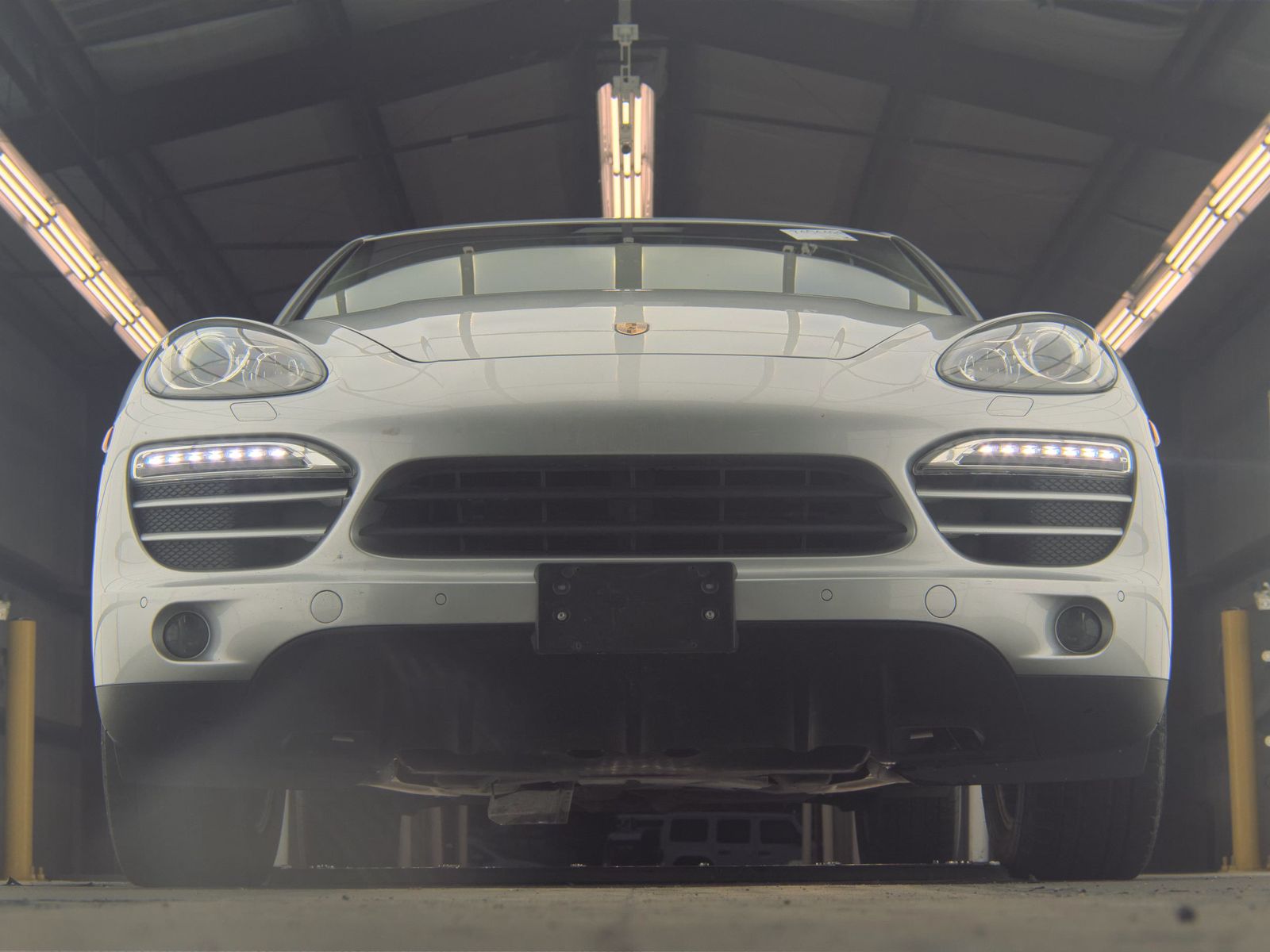 PORSCHE CAYENNE - 4