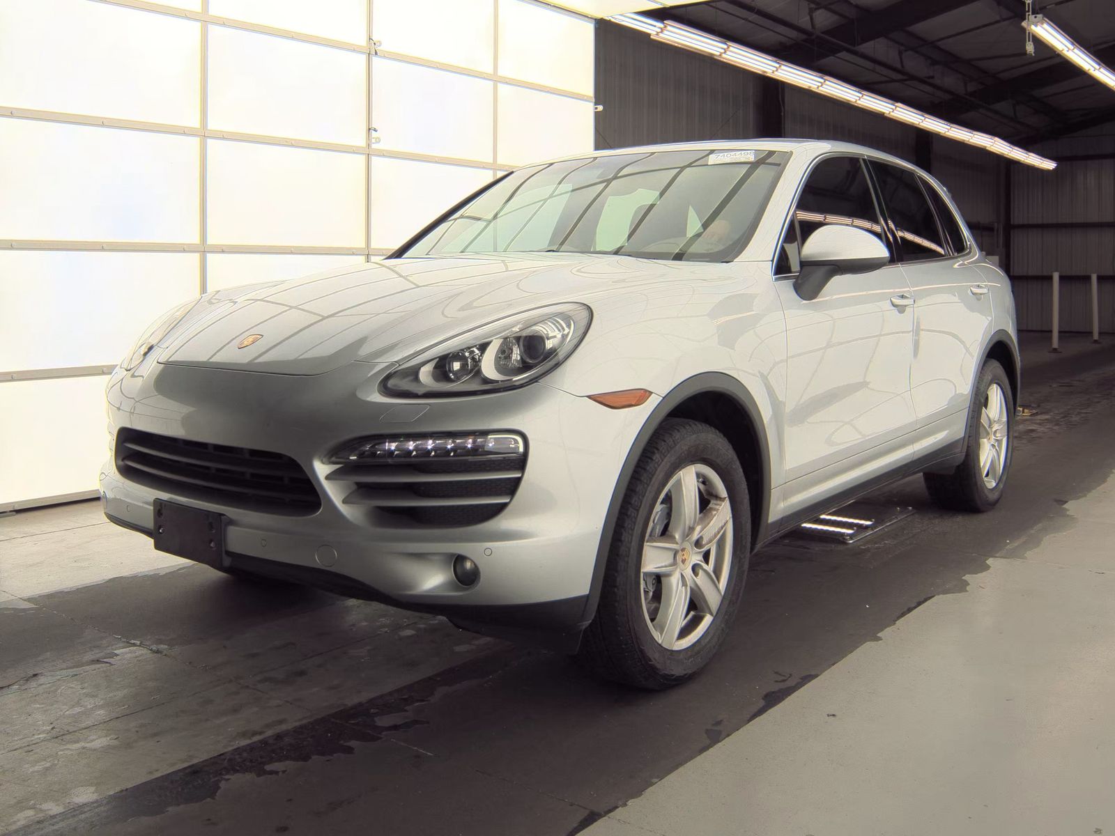 PORSCHE CAYENNE - 1