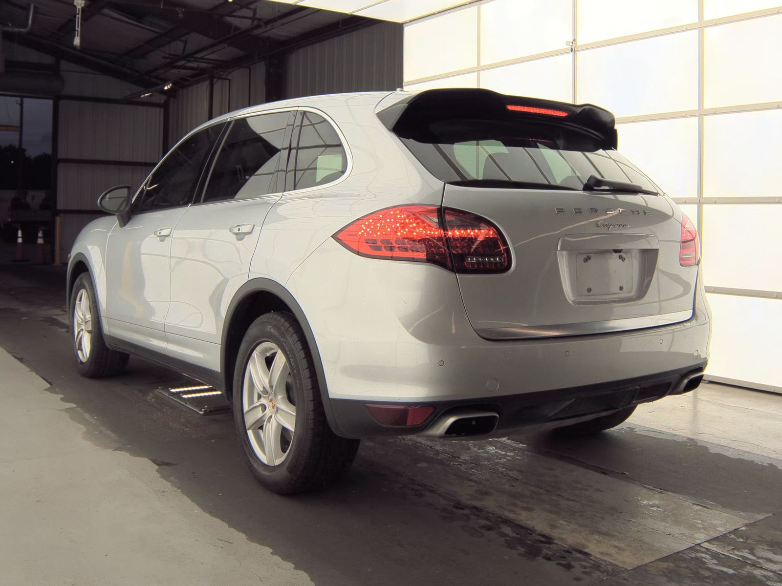 PORSCHE CAYENNE - 9