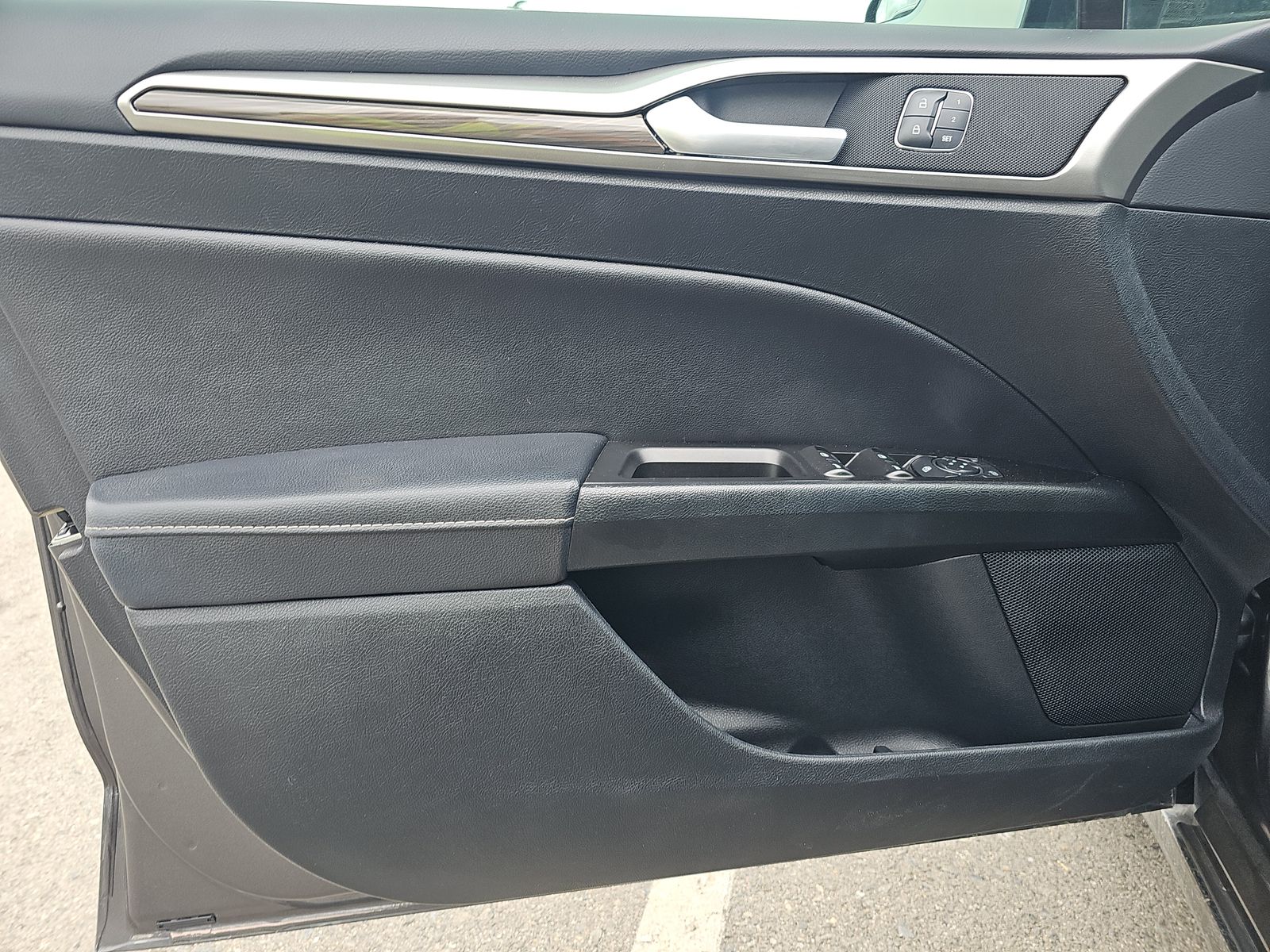 FORD FUSION - 10
