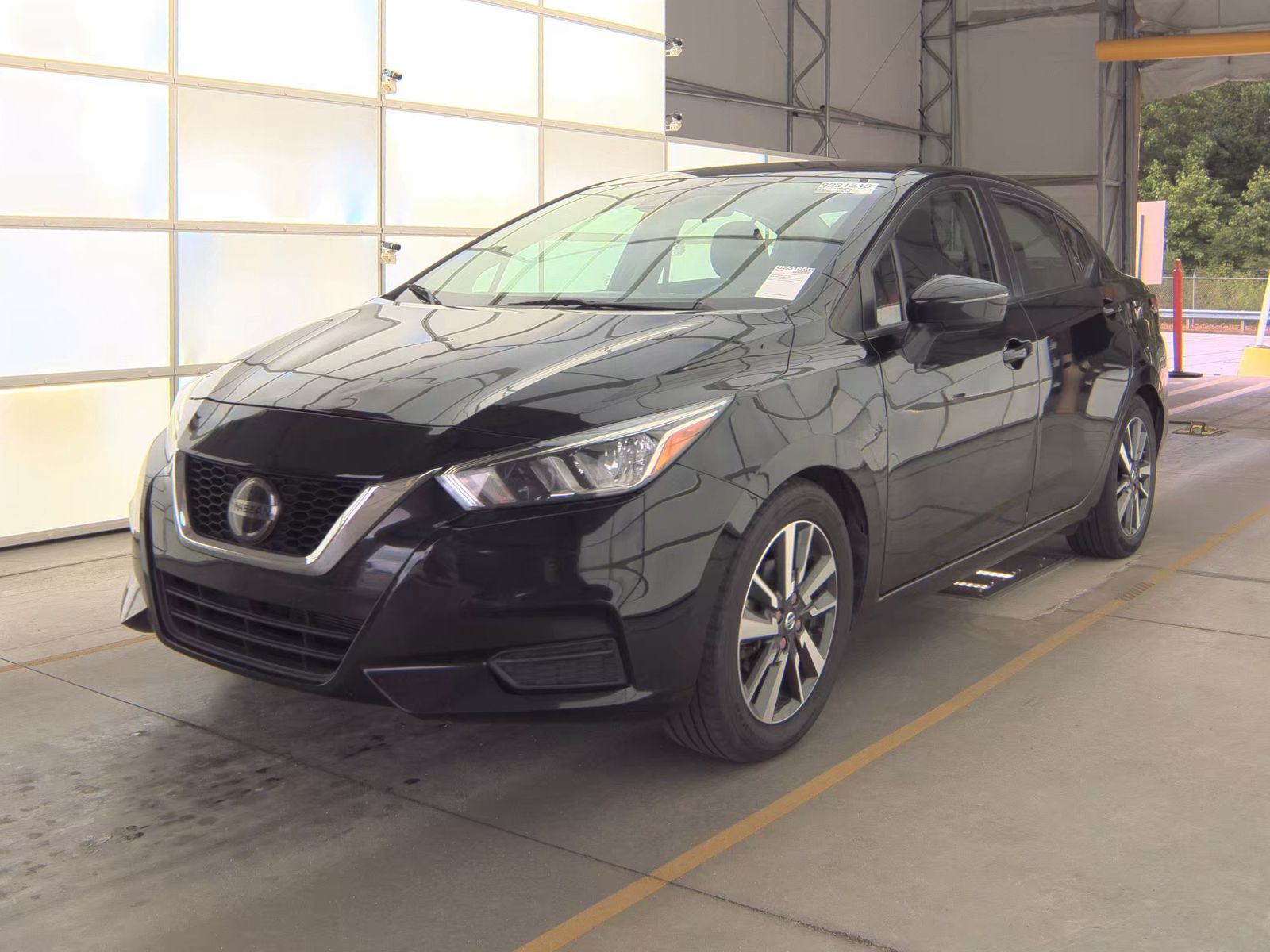 NISSAN VERSA - 1