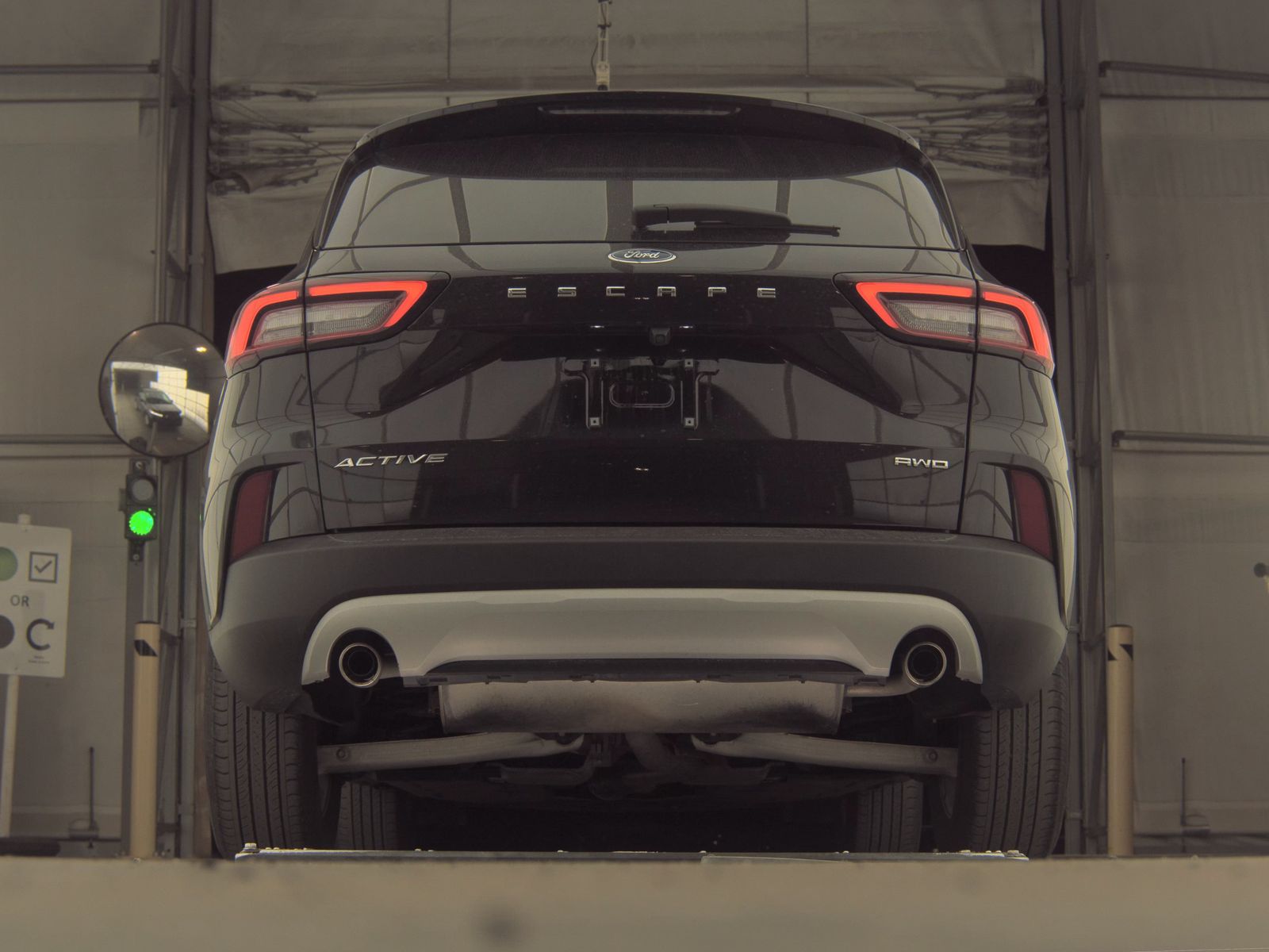 FORD ESCAPE - 8