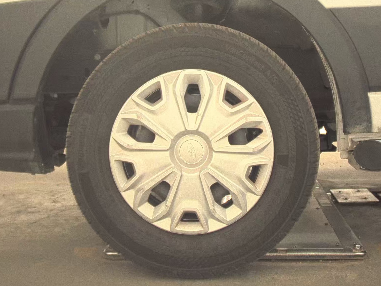 FORD TRANSIT 250 - 10