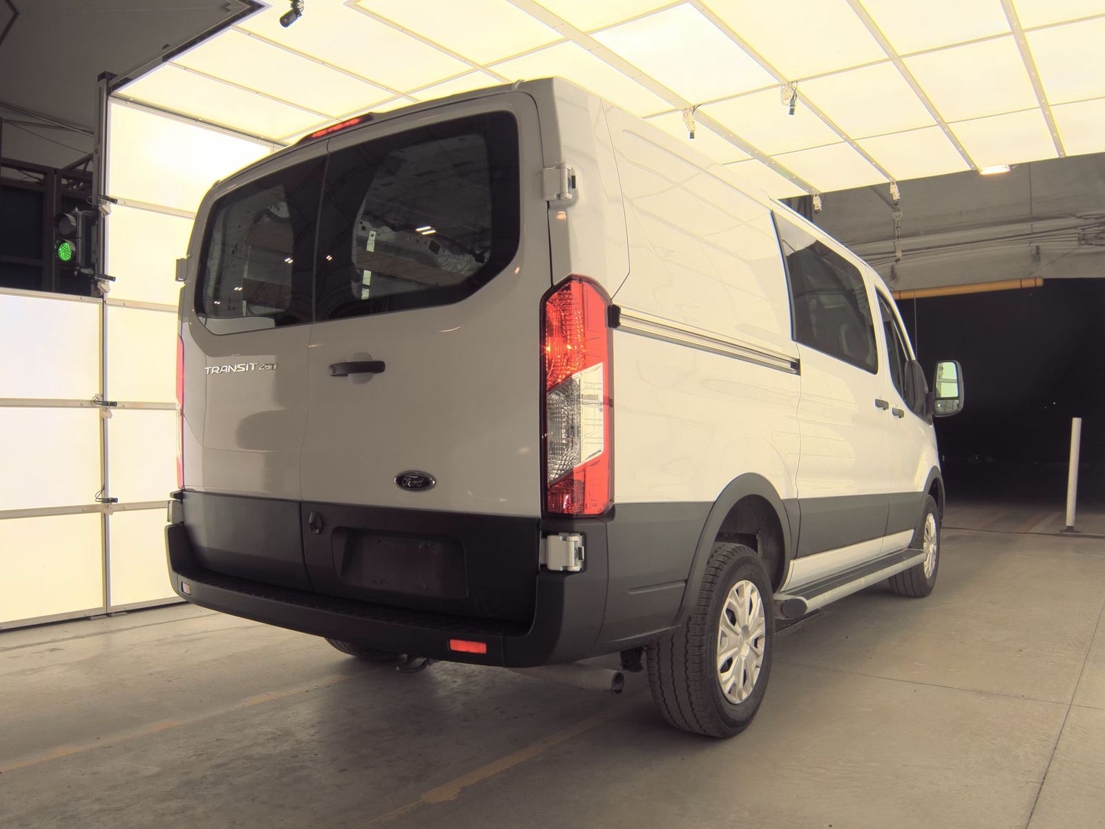 FORD TRANSIT 250 - 6