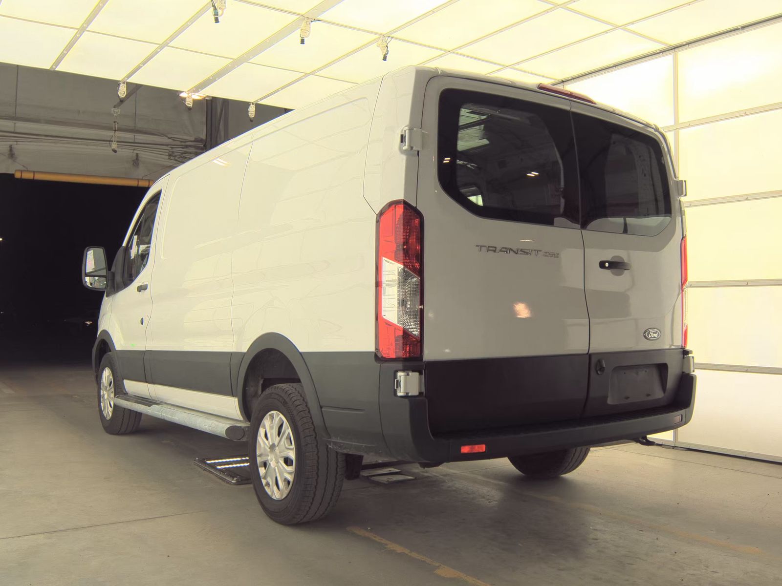 FORD TRANSIT 250 - 9