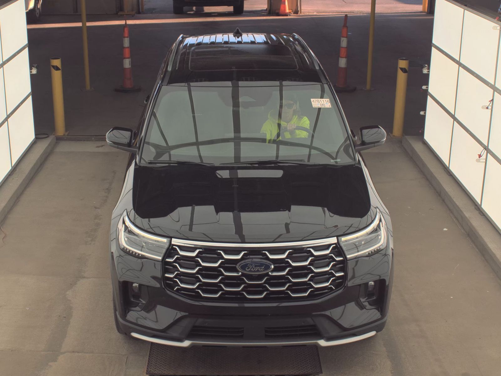 FORD EXPLORER - 3