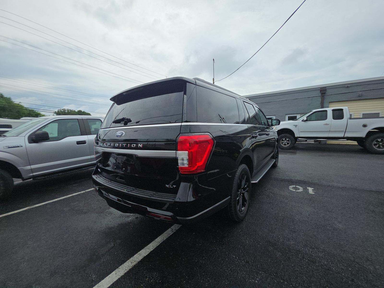 FORD EXPEDITION MAX - 3