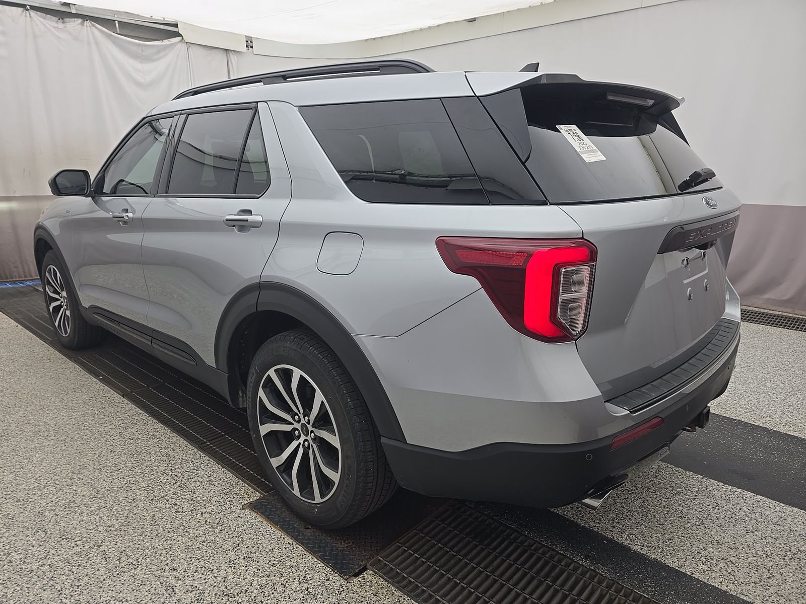 FORD EXPLORER - 7
