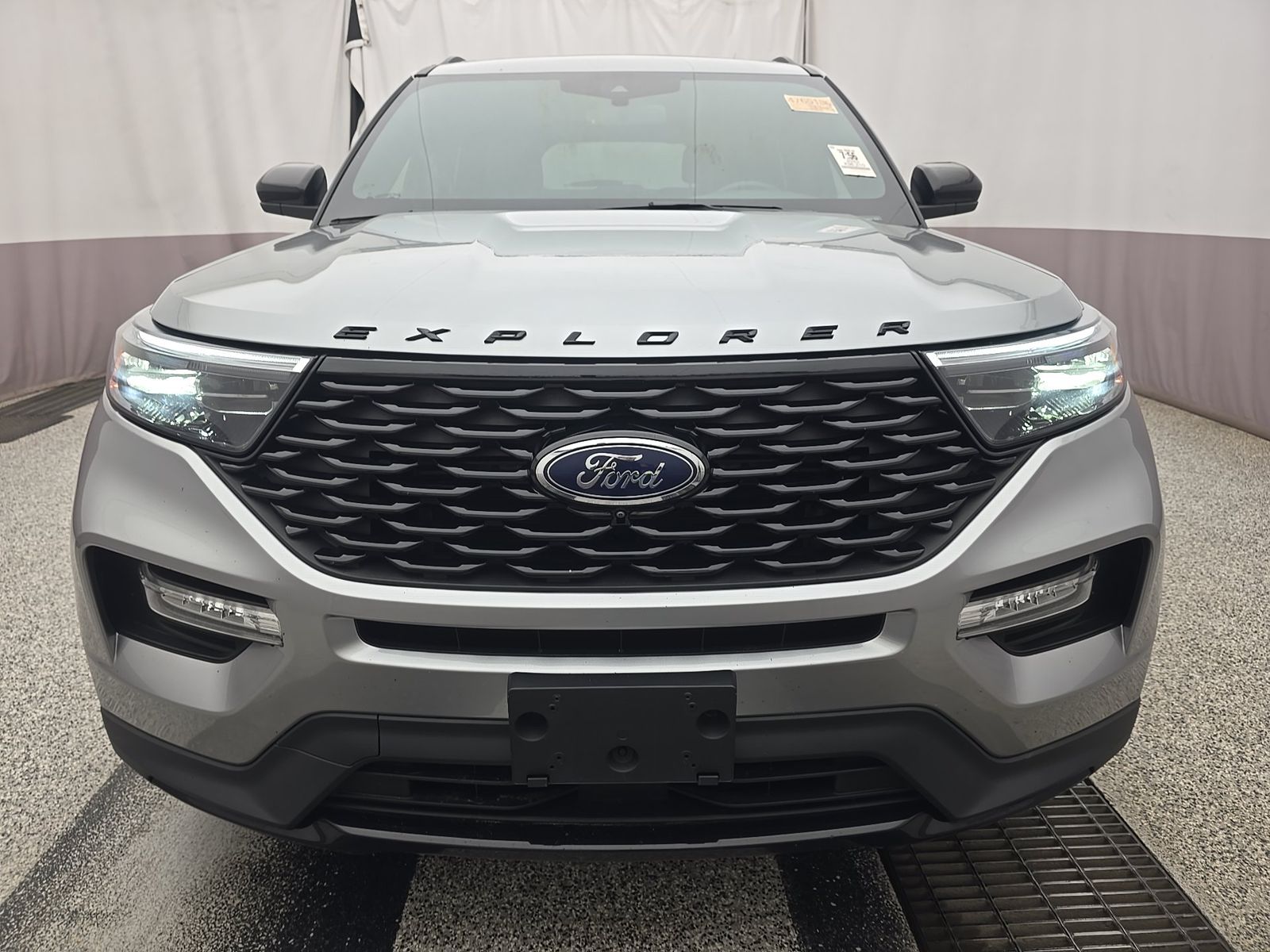 FORD EXPLORER - 3
