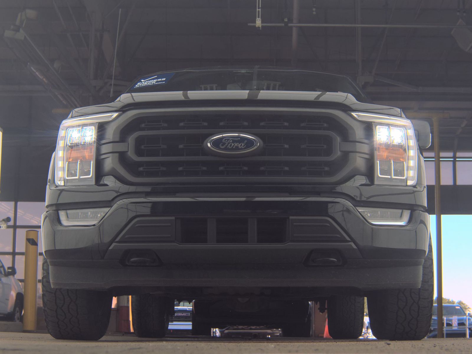 FORD F-150 - 4