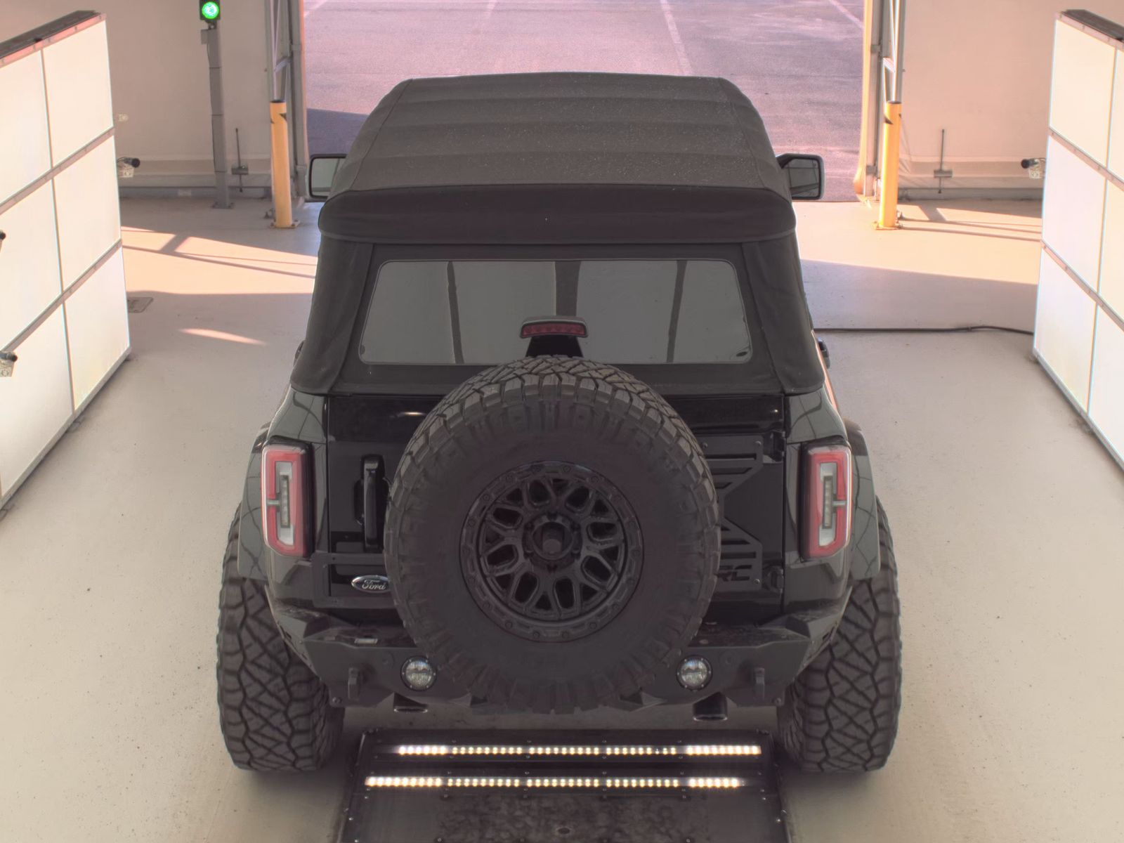 FORD BRONCO - 7