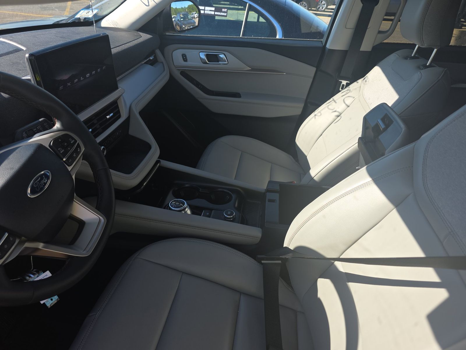 FORD EXPLORER - 8