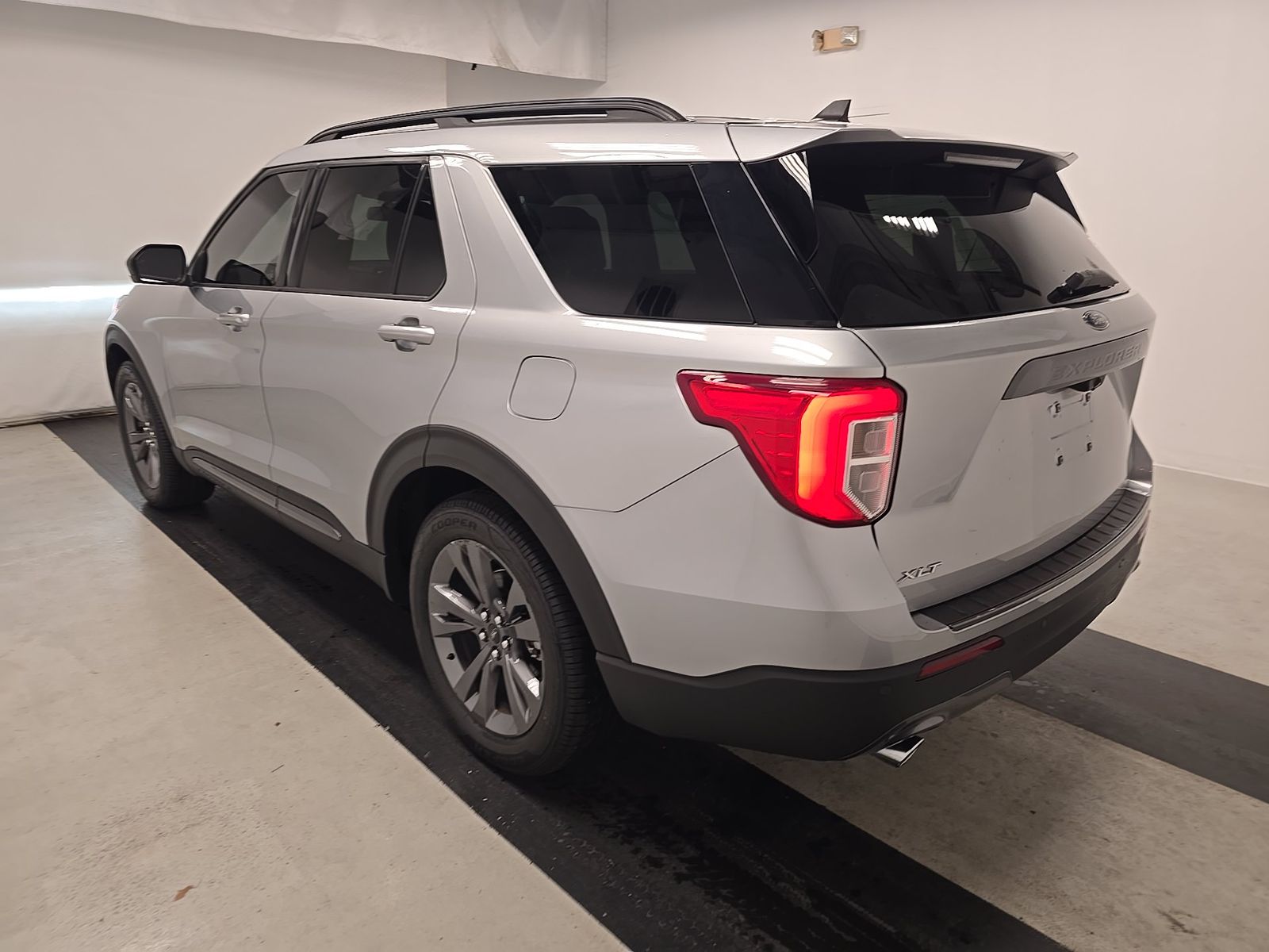 FORD EXPLORER - 7