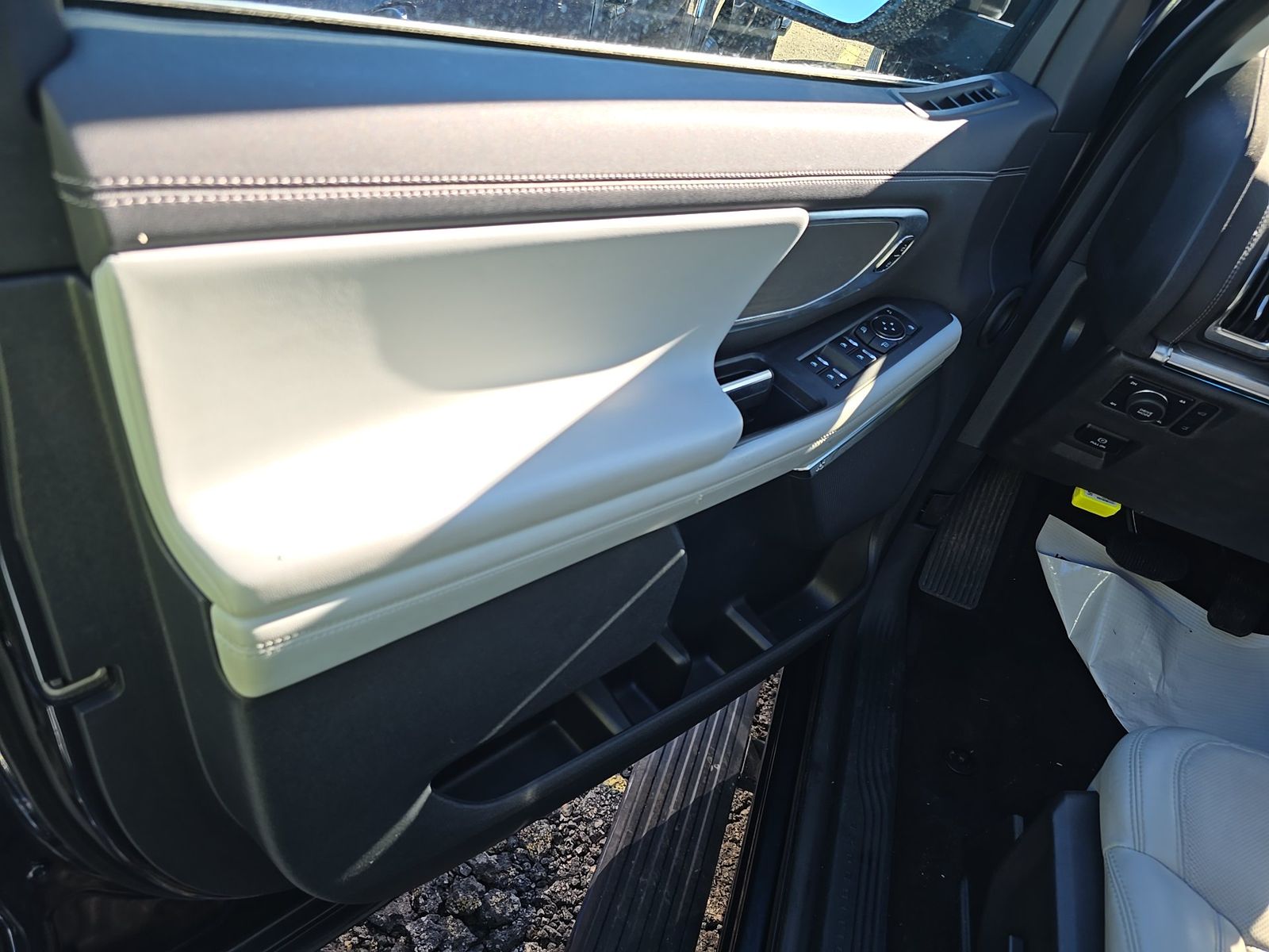 FORD EXPEDITION - 10