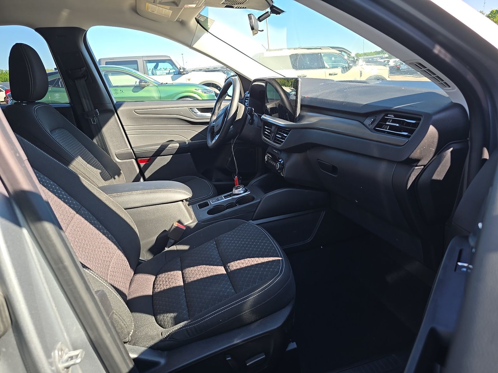 FORD ESCAPE - 9