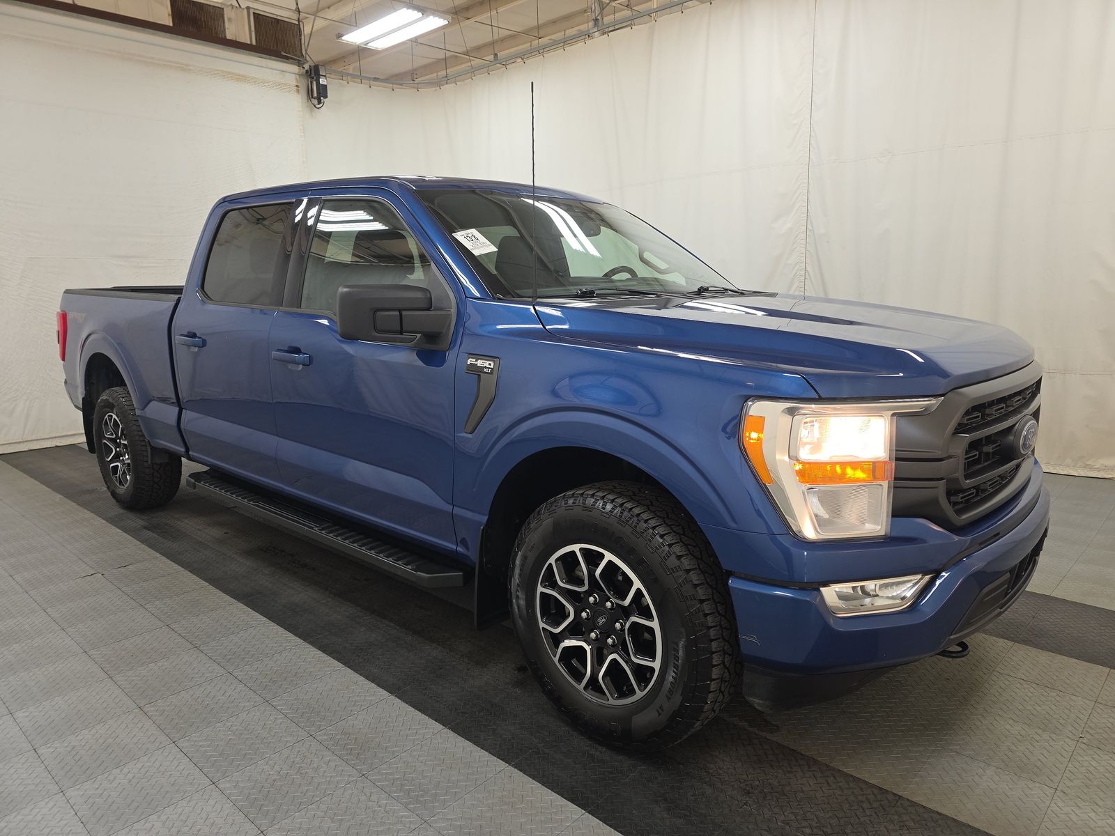 FORD F-150 - 4